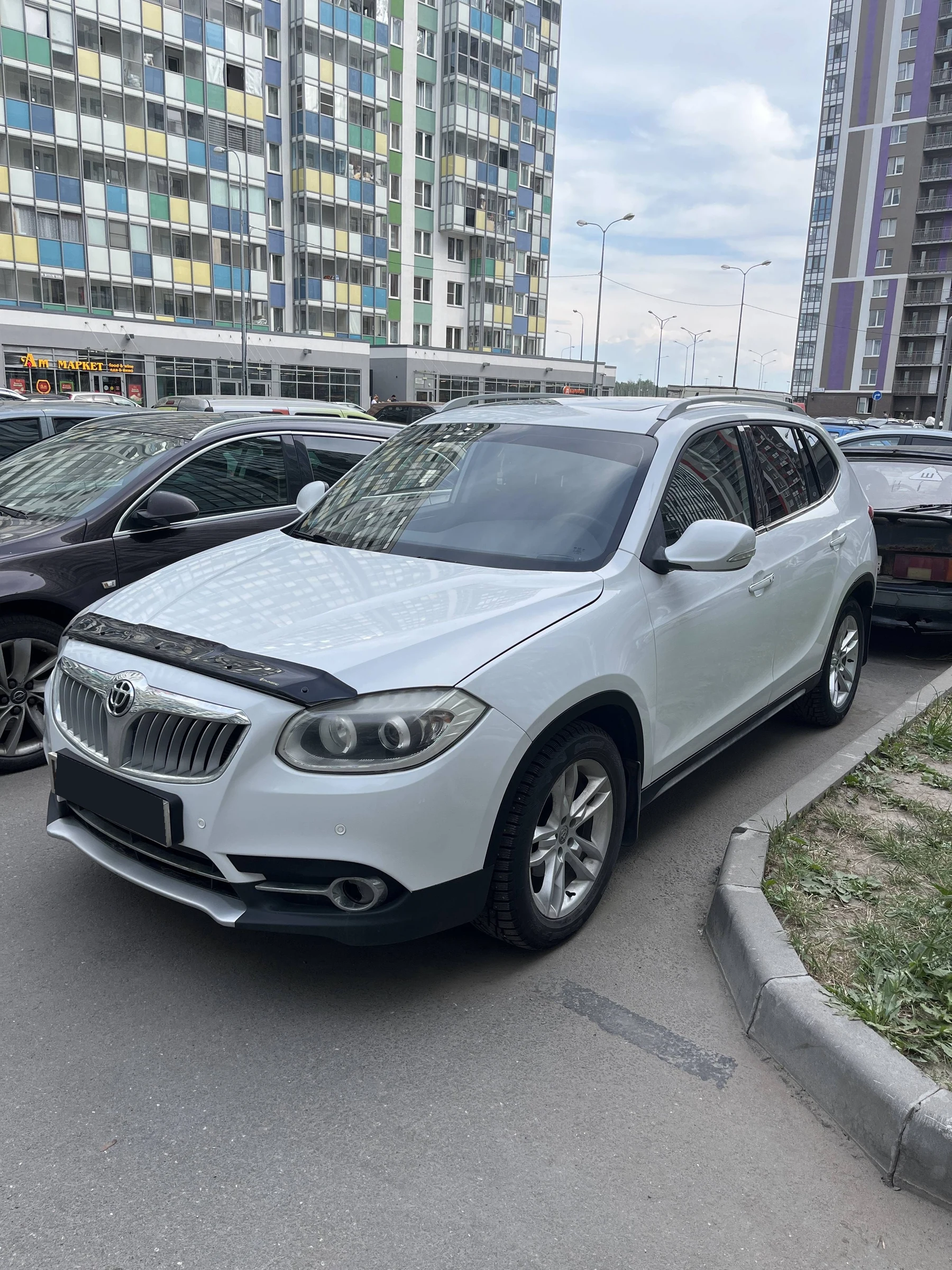 Внешний вид автомобиля — BRILLIANCE V5