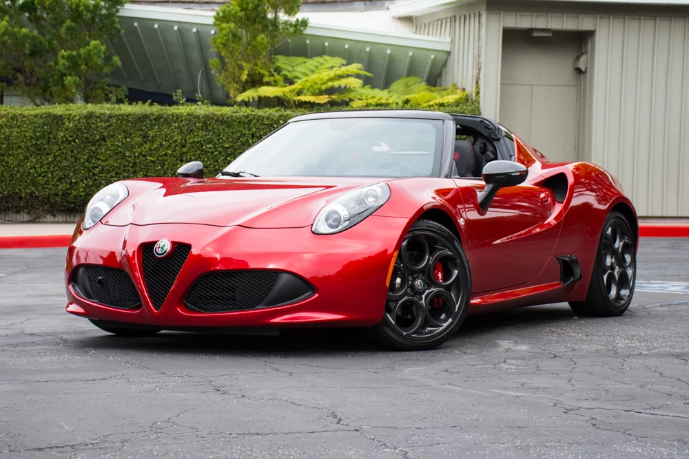 Внешний вид автомобиля — ALFA ROMEO 4C