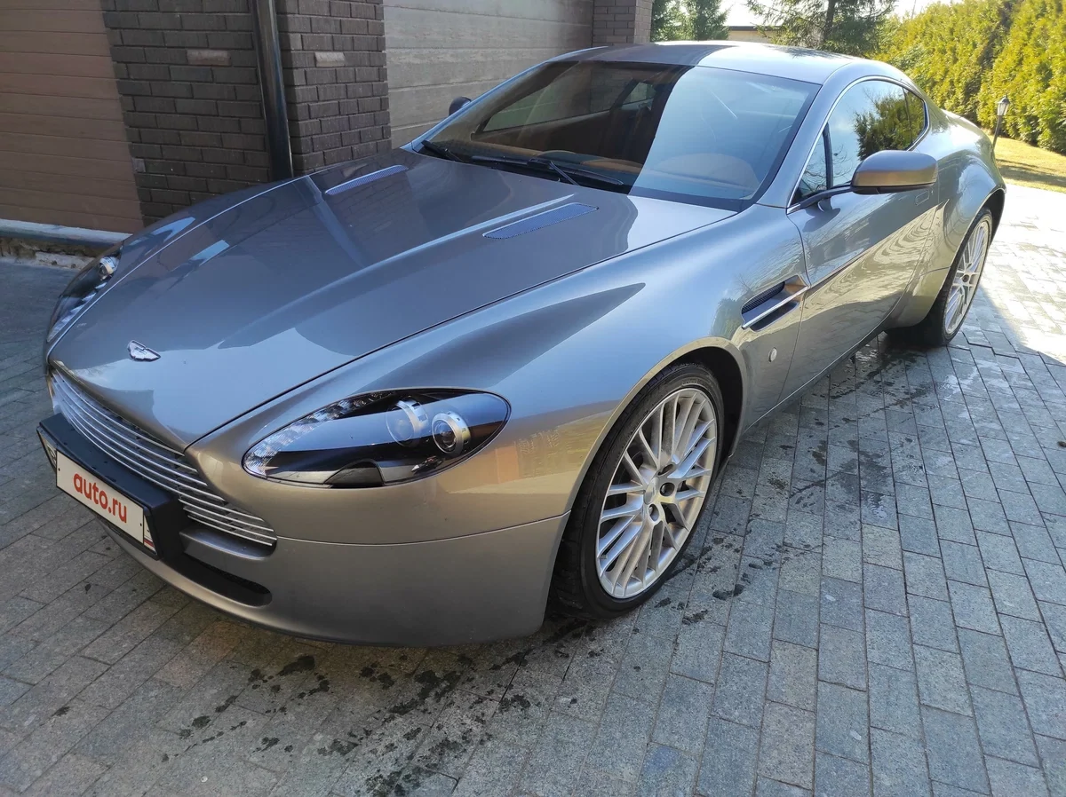 Внешний вид автомобиля — ASTON MARTIN V8 VANTAGE