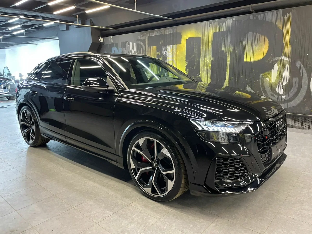 Внешний вид автомобиля — AUDI RSQ8