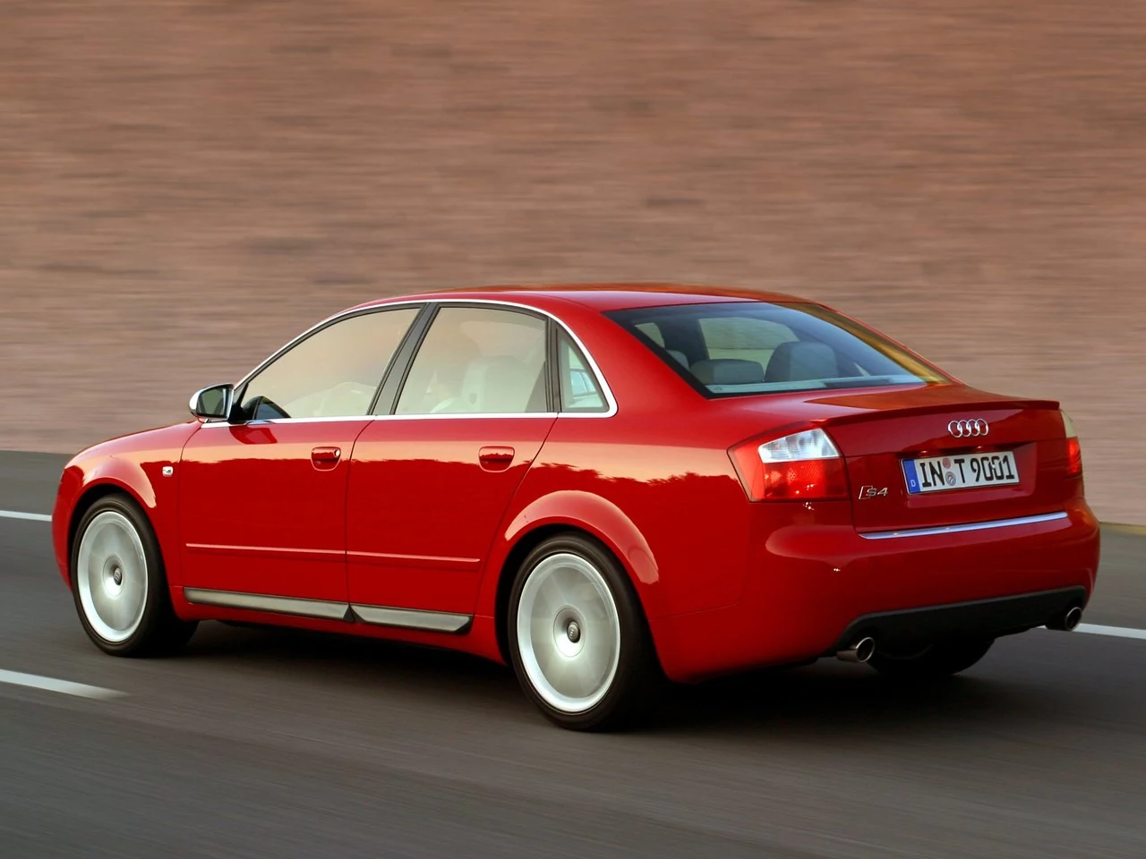 Внешний вид автомобиля — AUDI S4