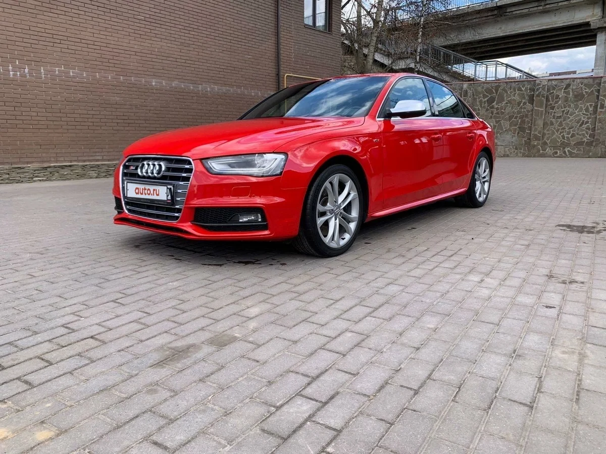 Внешний вид автомобиля — AUDI S4