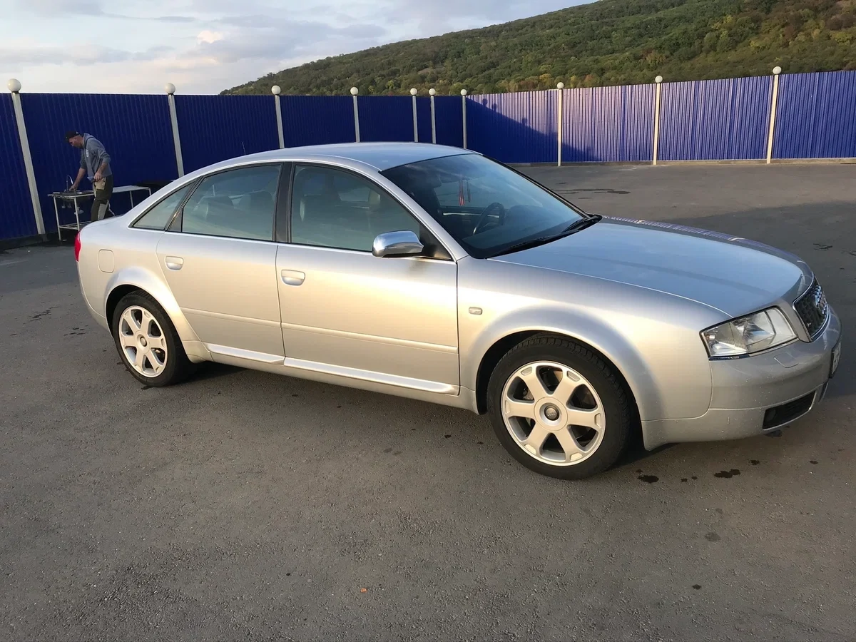 Внешний вид автомобиля — AUDI S6