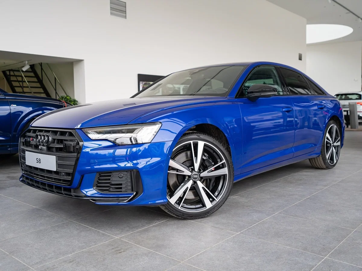 Внешний вид автомобиля — AUDI S6