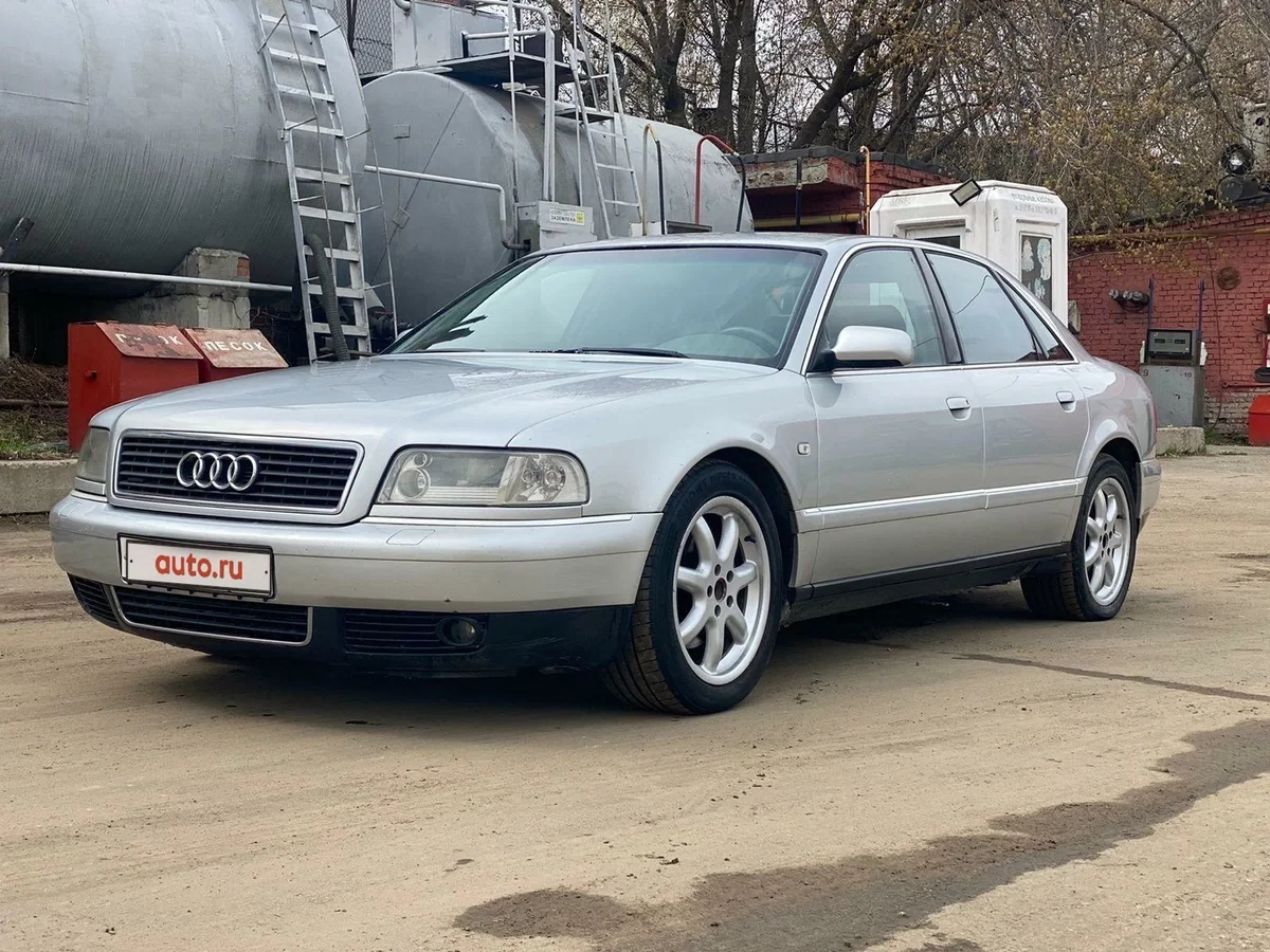 Внешний вид автомобиля — AUDI S8
