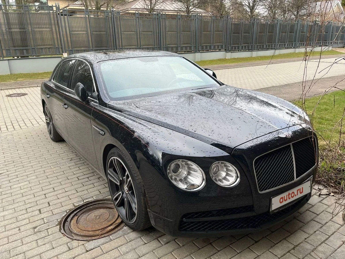 Внешний вид автомобиля — BENTLEY FLYING SPUR
