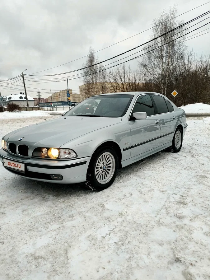 Внешний вид автомобиля — BMW 5 SERIES