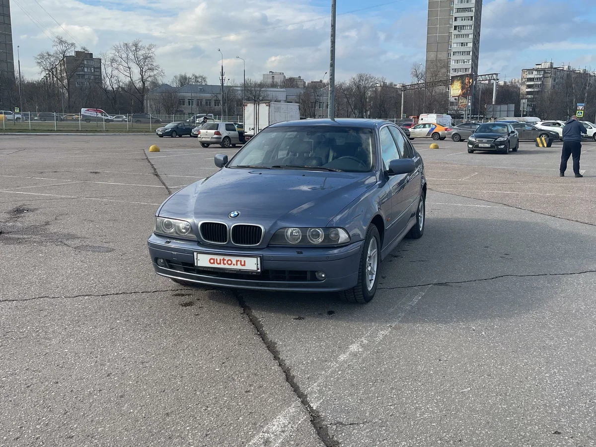 Внешний вид автомобиля — BMW 5 SERIES
