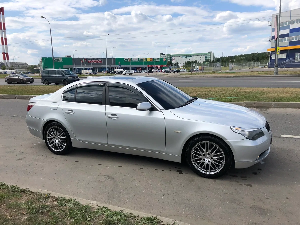 Внешний вид автомобиля — BMW 5 SERIES