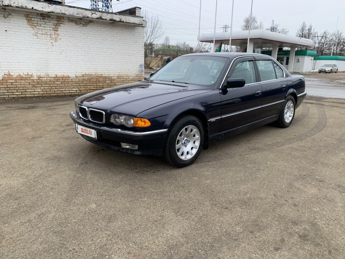 Внешний вид автомобиля — BMW 7 SERIES