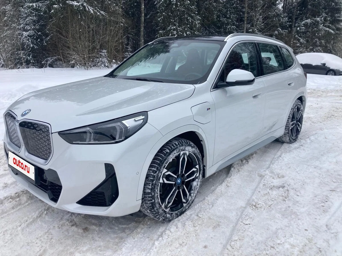 Внешний вид автомобиля — BMW iX1