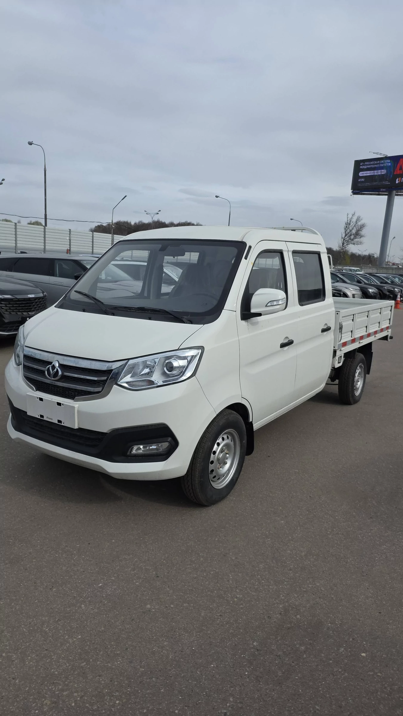 Внешний вид автомобиля — CHANGAN KYC D5