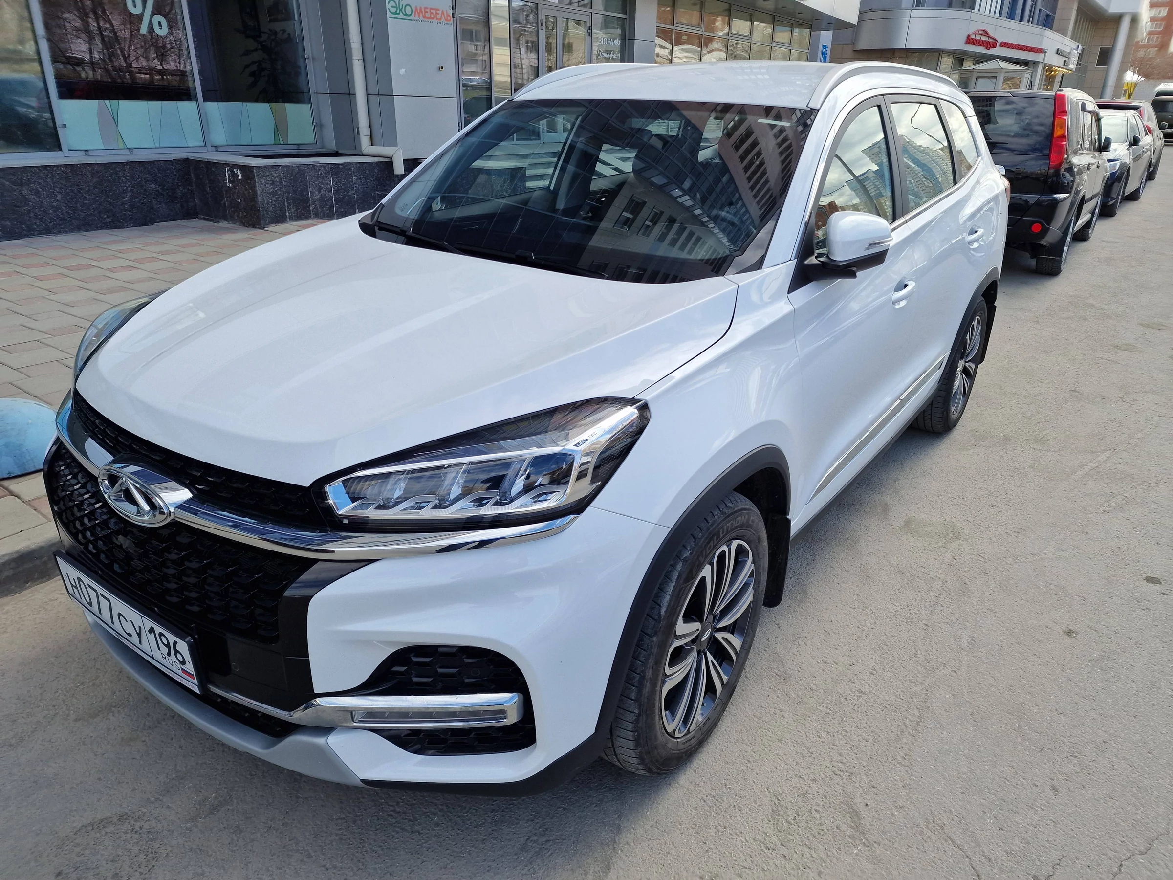 Внешний вид автомобиля — CHERY TIGGO 8