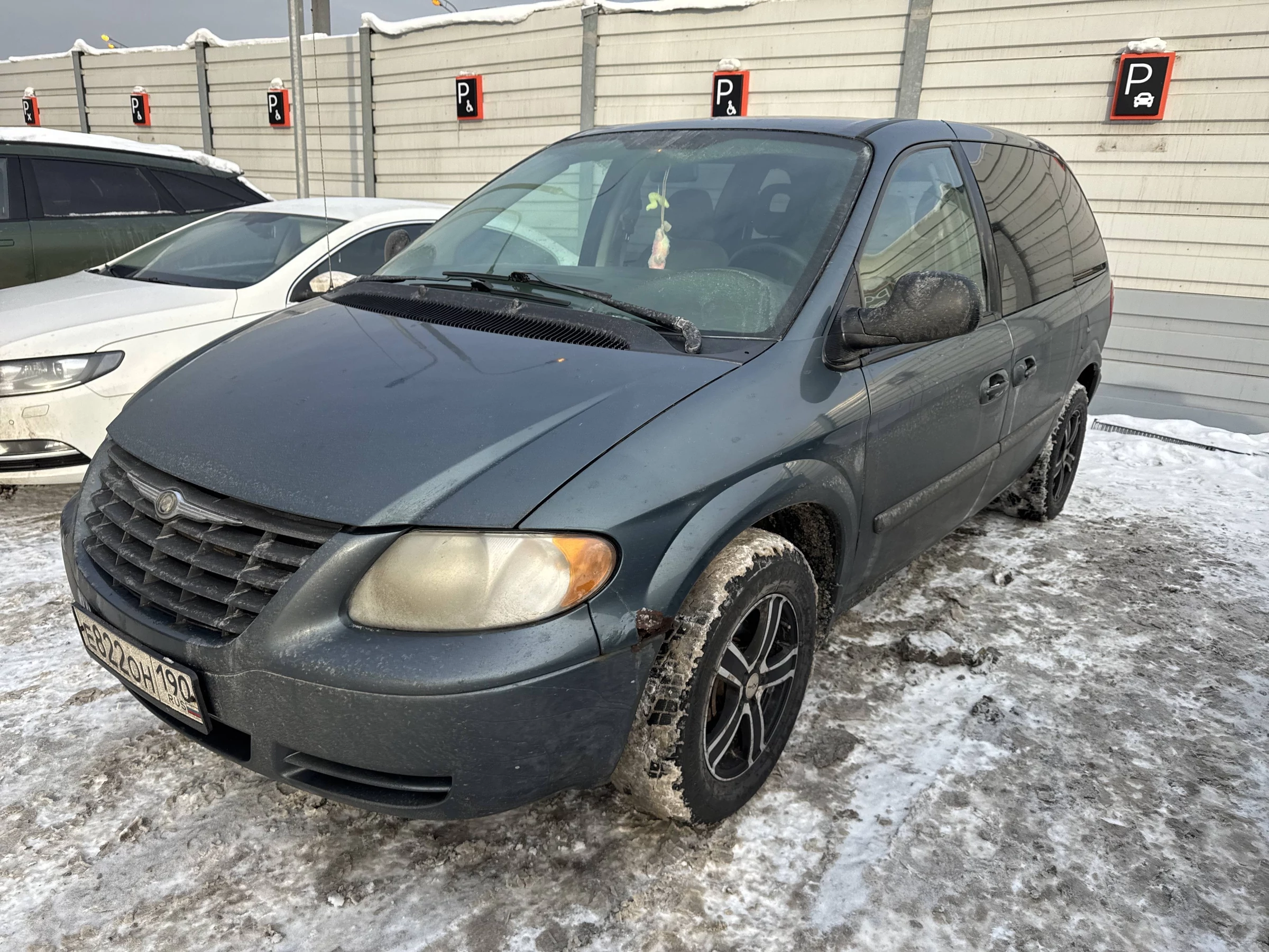 Внешний вид автомобиля — Chrysler Town & Country