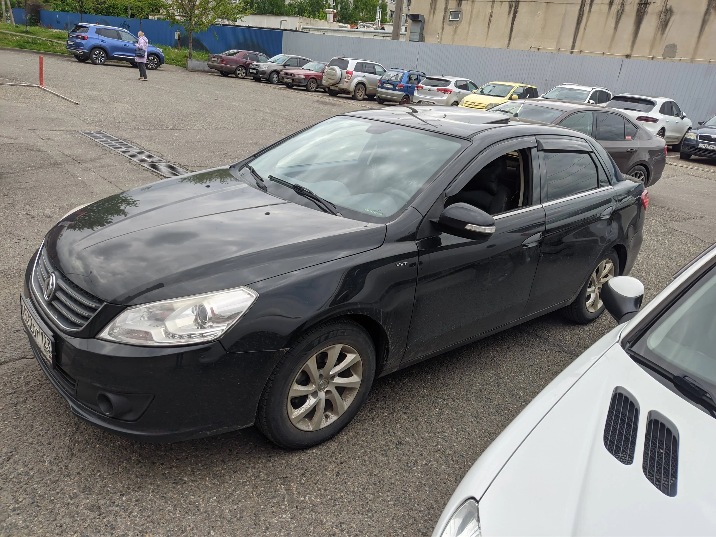 Внешний вид автомобиля — DFM S30