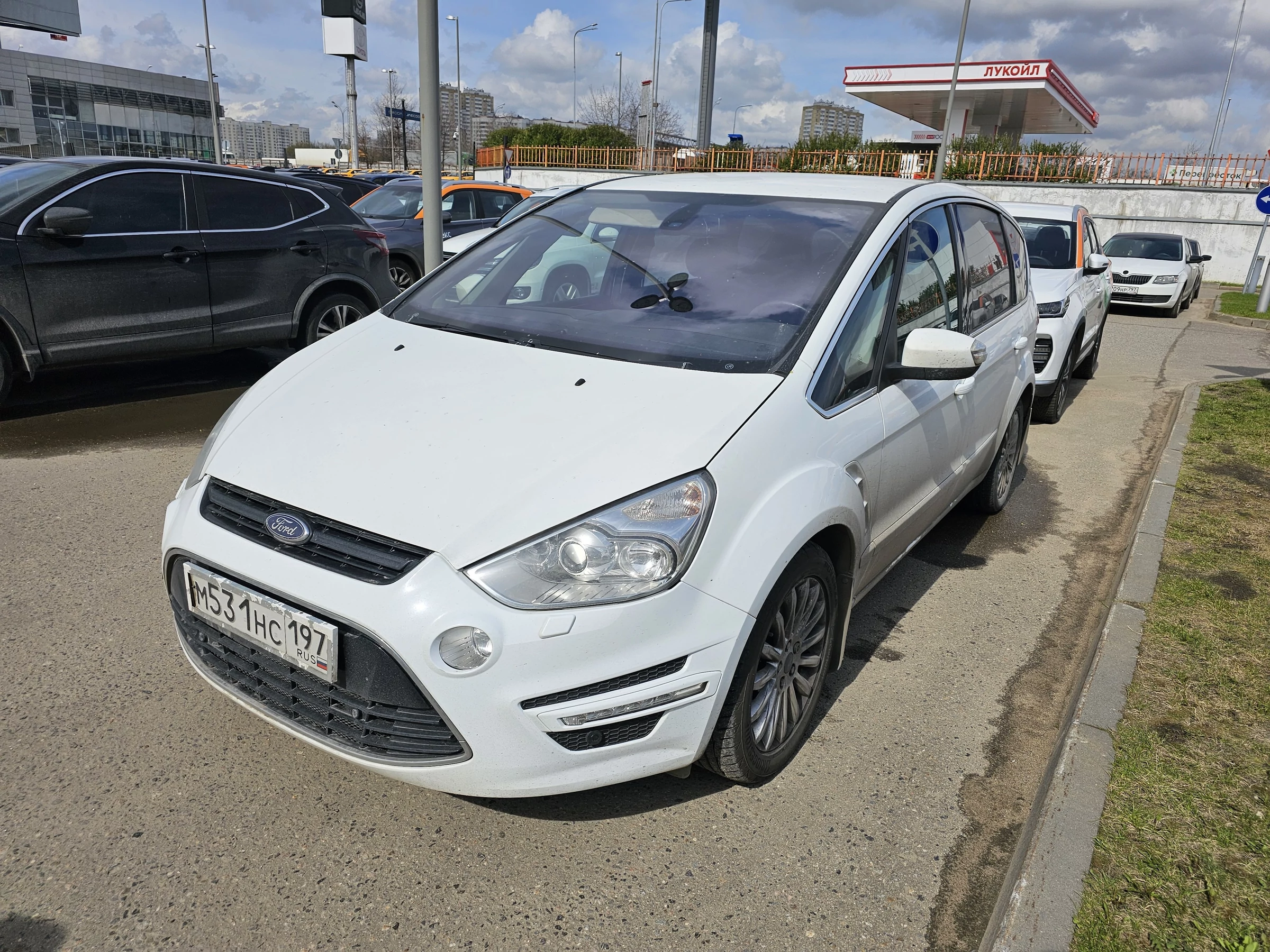 Внешний вид автомобиля — FORD S-MAX
