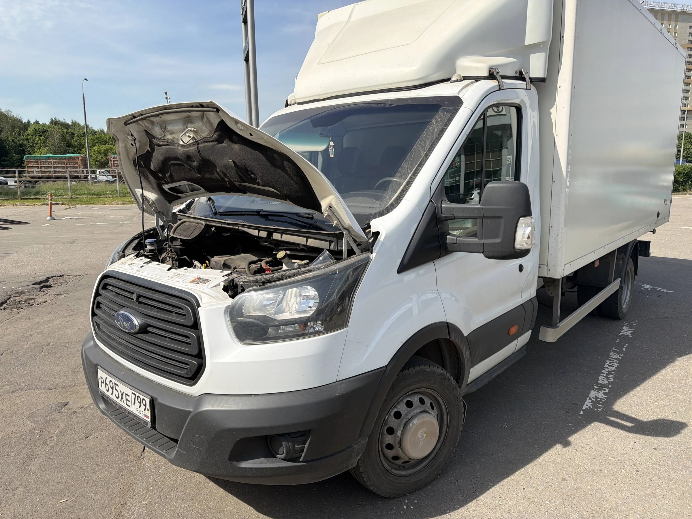 Внешний вид автомобиля — FORD Transit