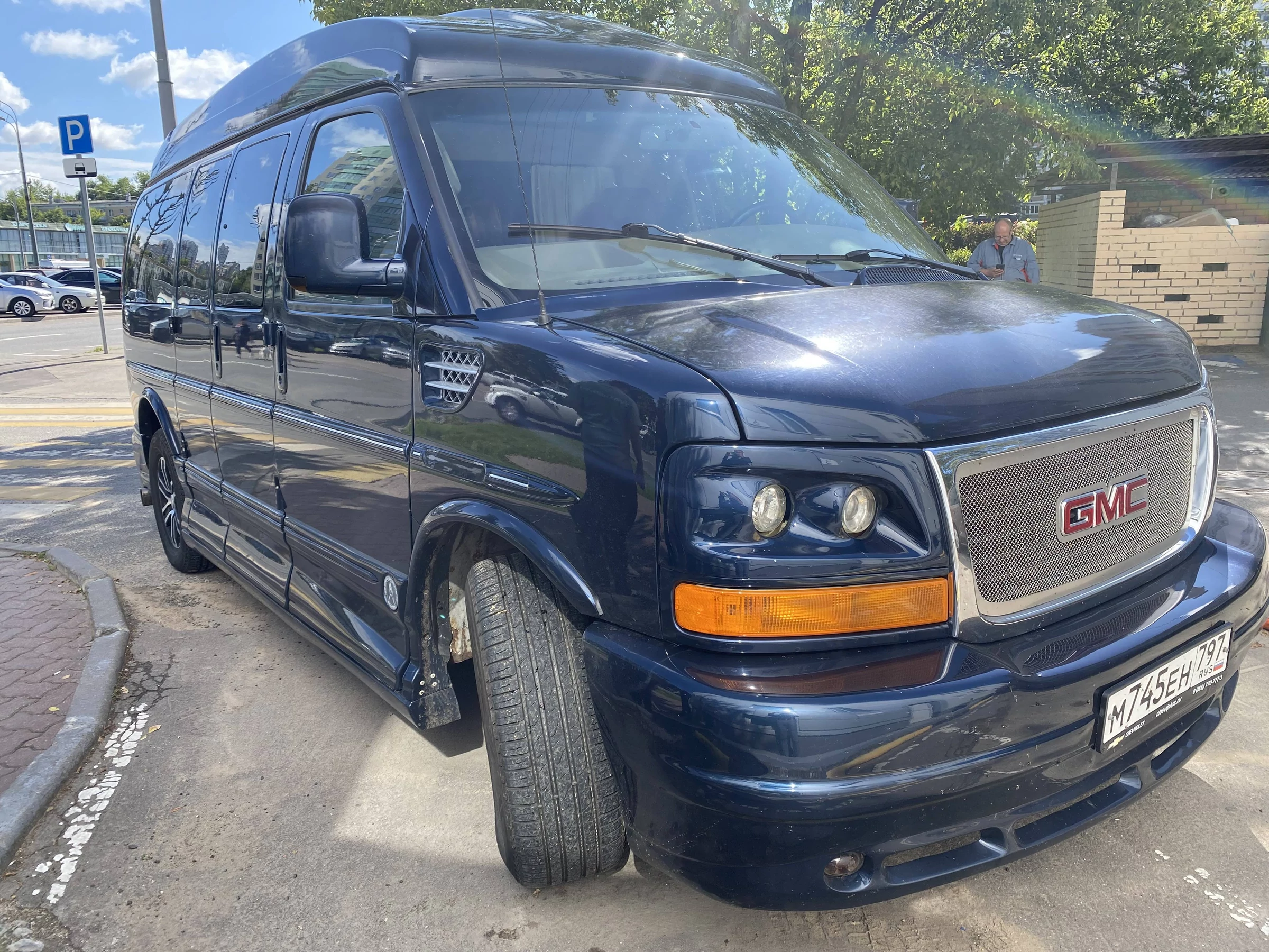 Внешний вид автомобиля — GMC SAVANA