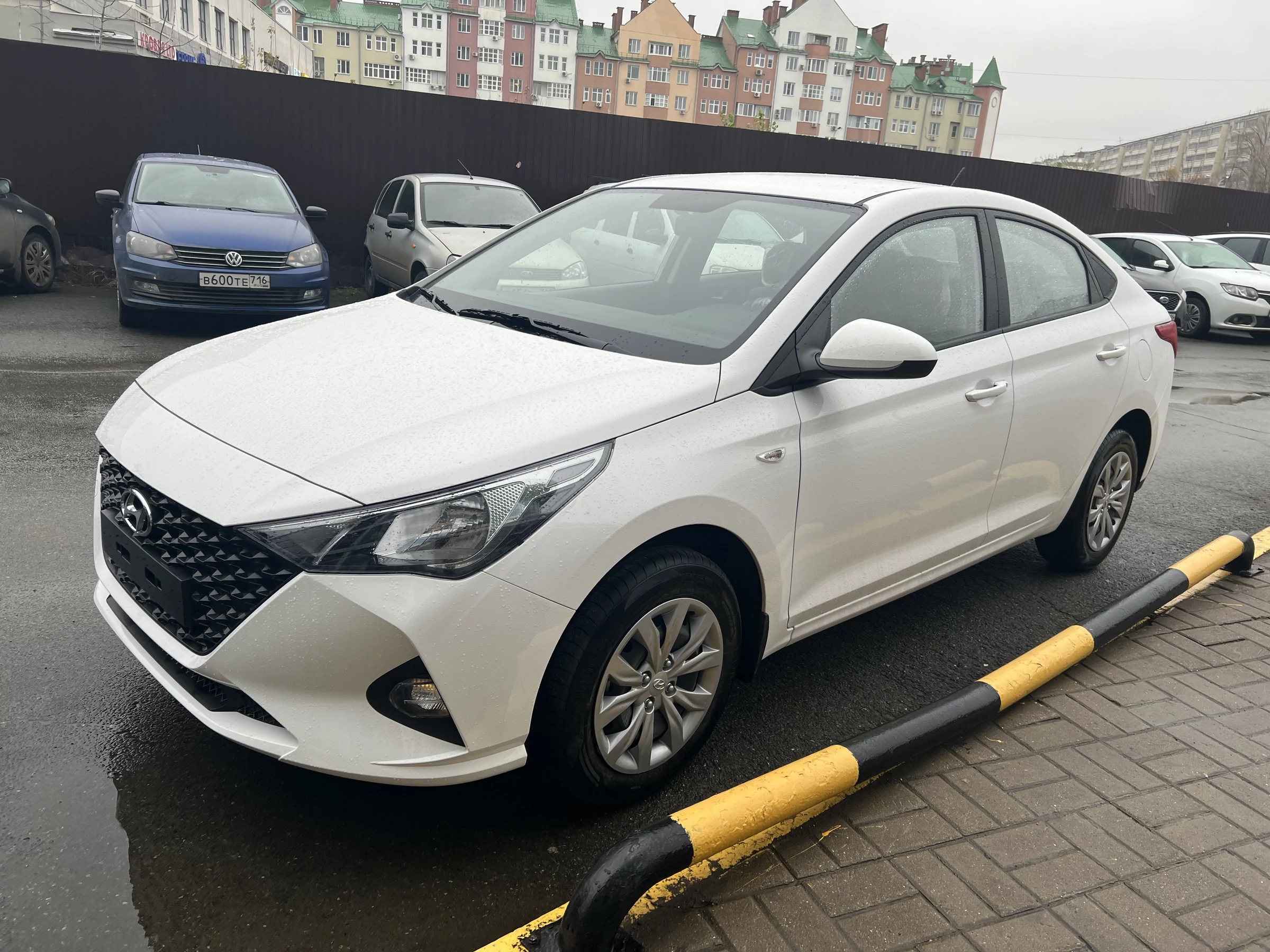 Внешний вид автомобиля — HYUNDAI ACCENT
