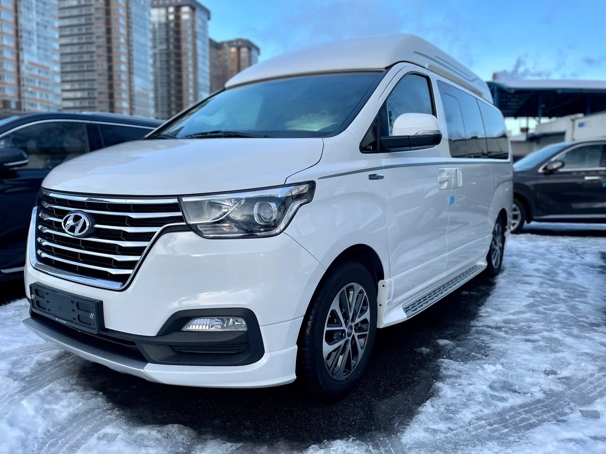 Внешний вид автомобиля — HYUNDAI GRAND STAREX
