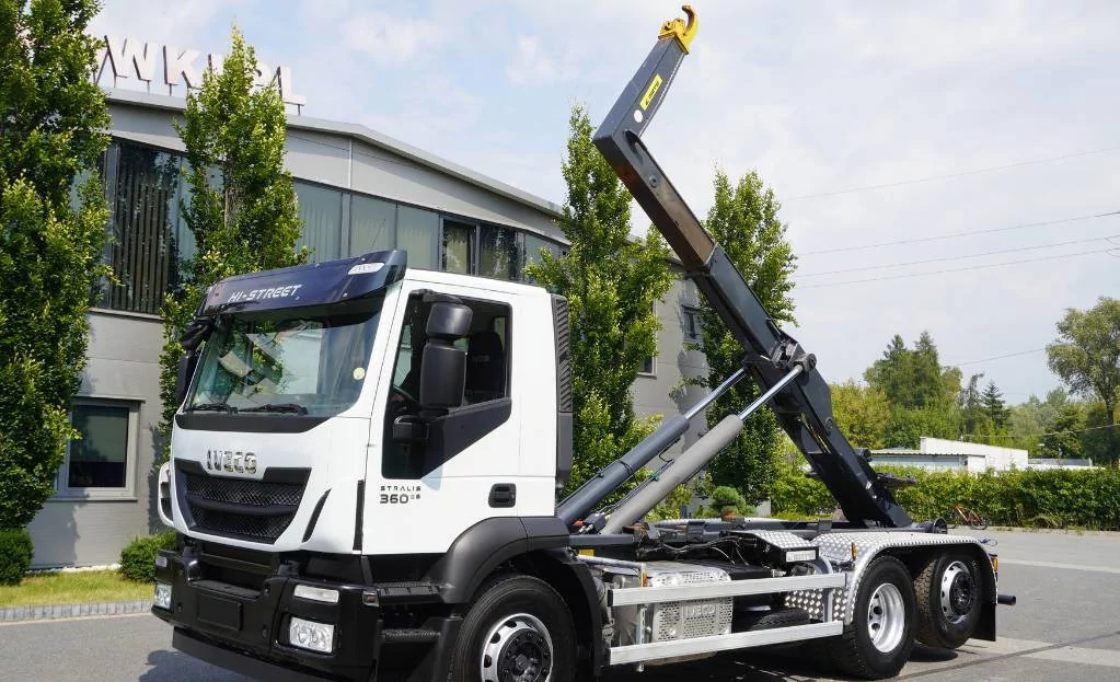 Внешний вид автомобиля — IVECO STRALIS