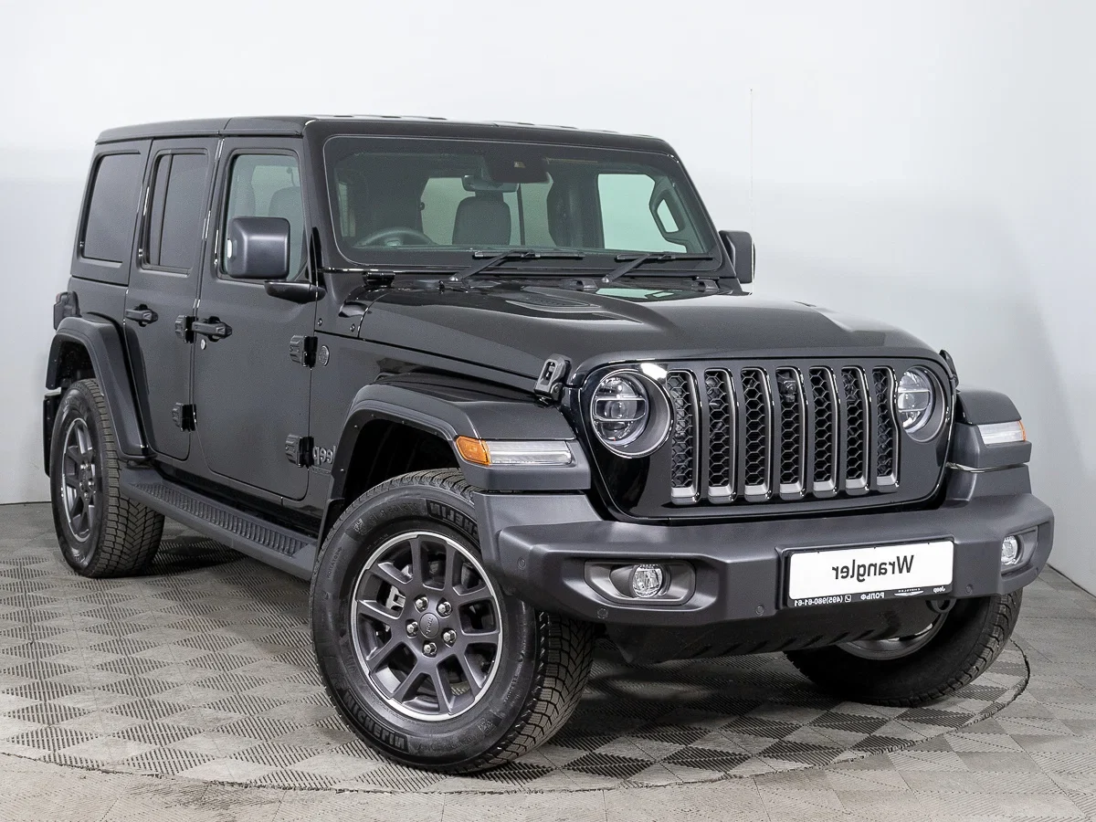 Внешний вид автомобиля — JEEP WRANGLER