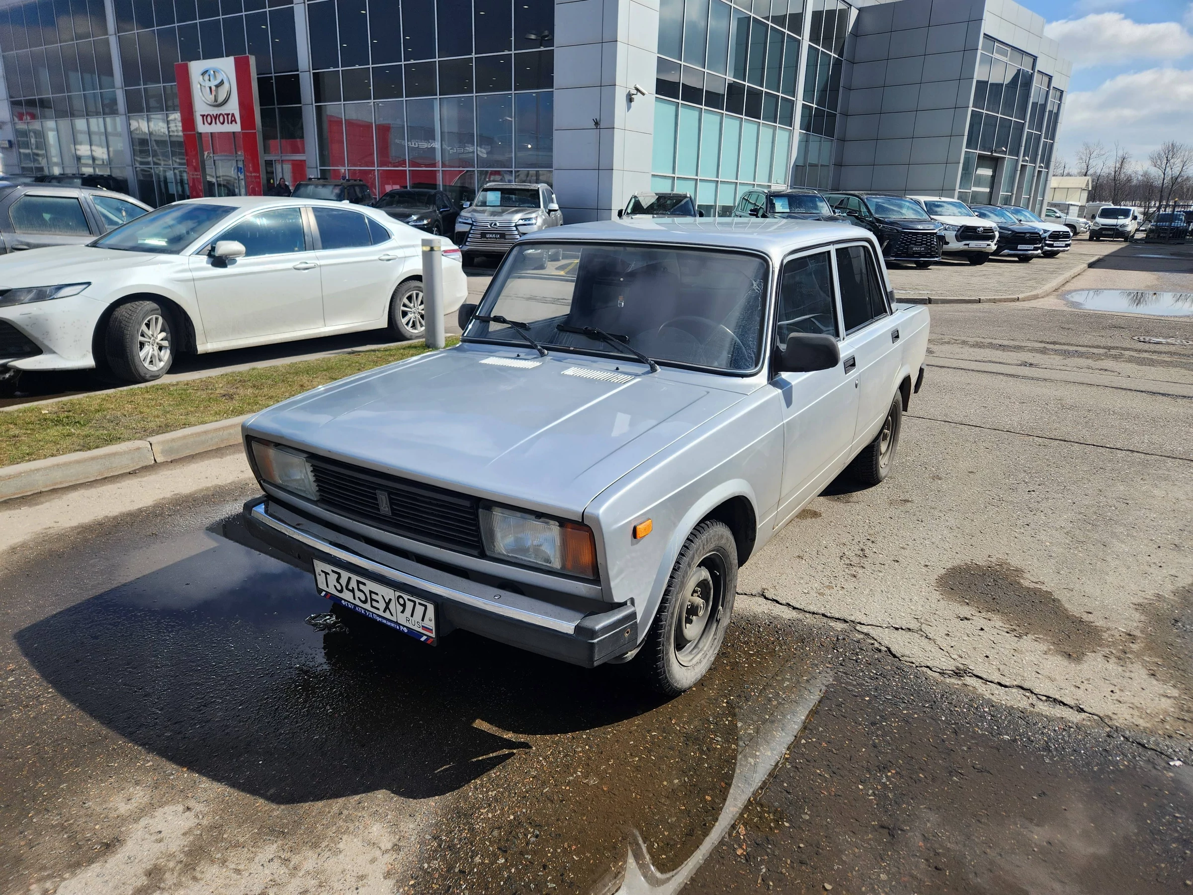 Внешний вид автомобиля — LADA 2105