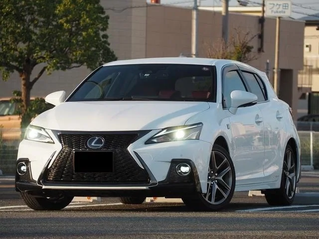 Внешний вид автомобиля — LEXUS CT