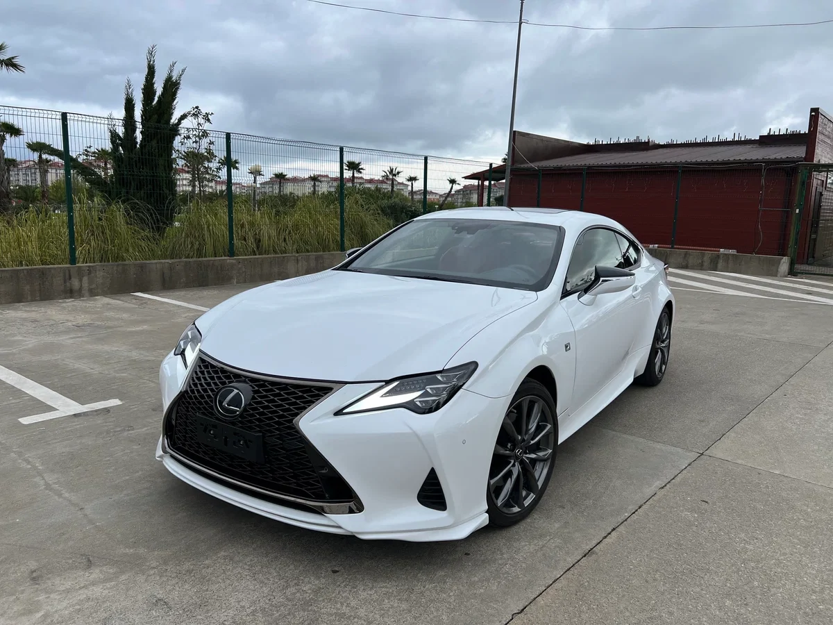 Внешний вид автомобиля — LEXUS RC