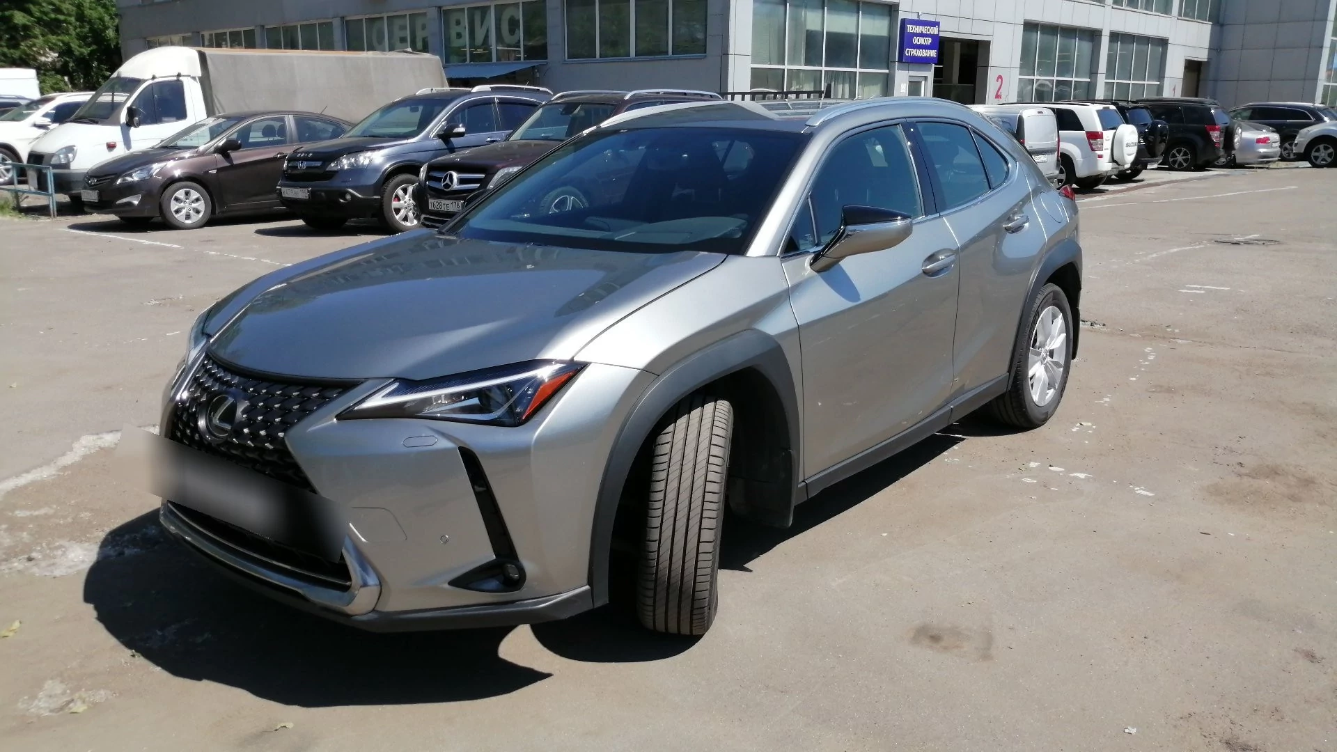 Внешний вид автомобиля — LEXUS UX