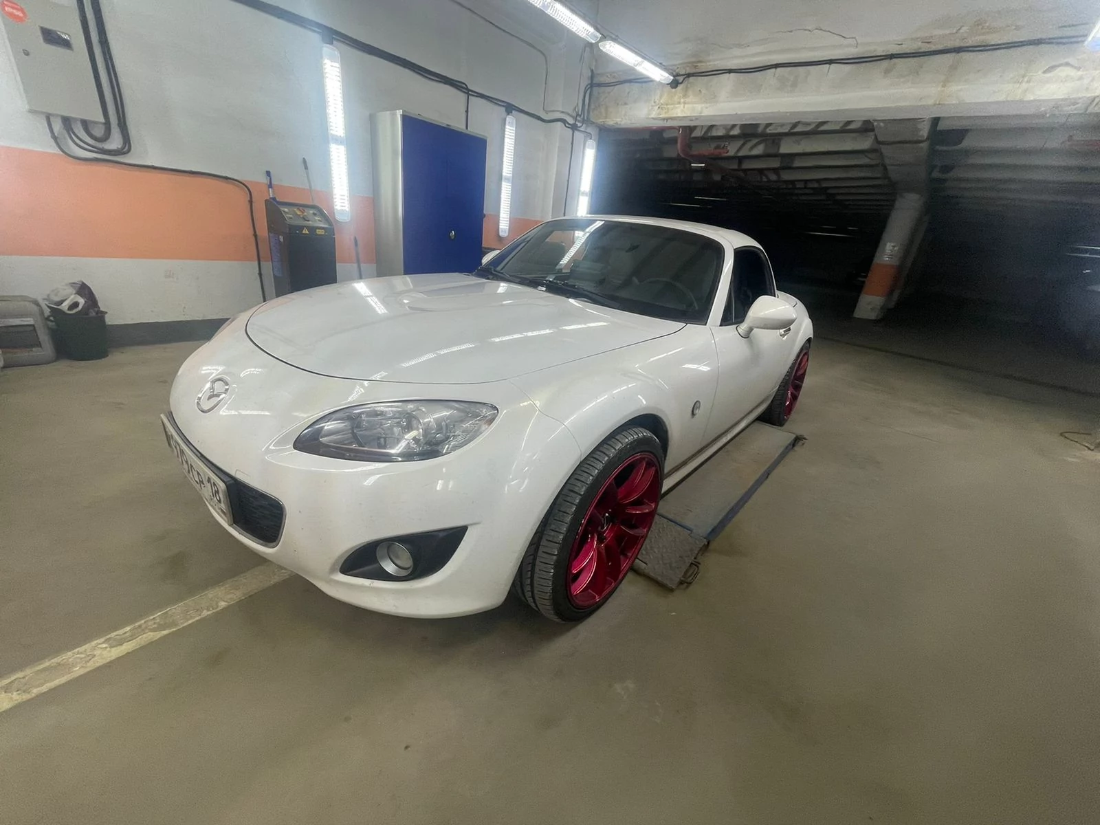 Внешний вид автомобиля — MAZDA MX-5