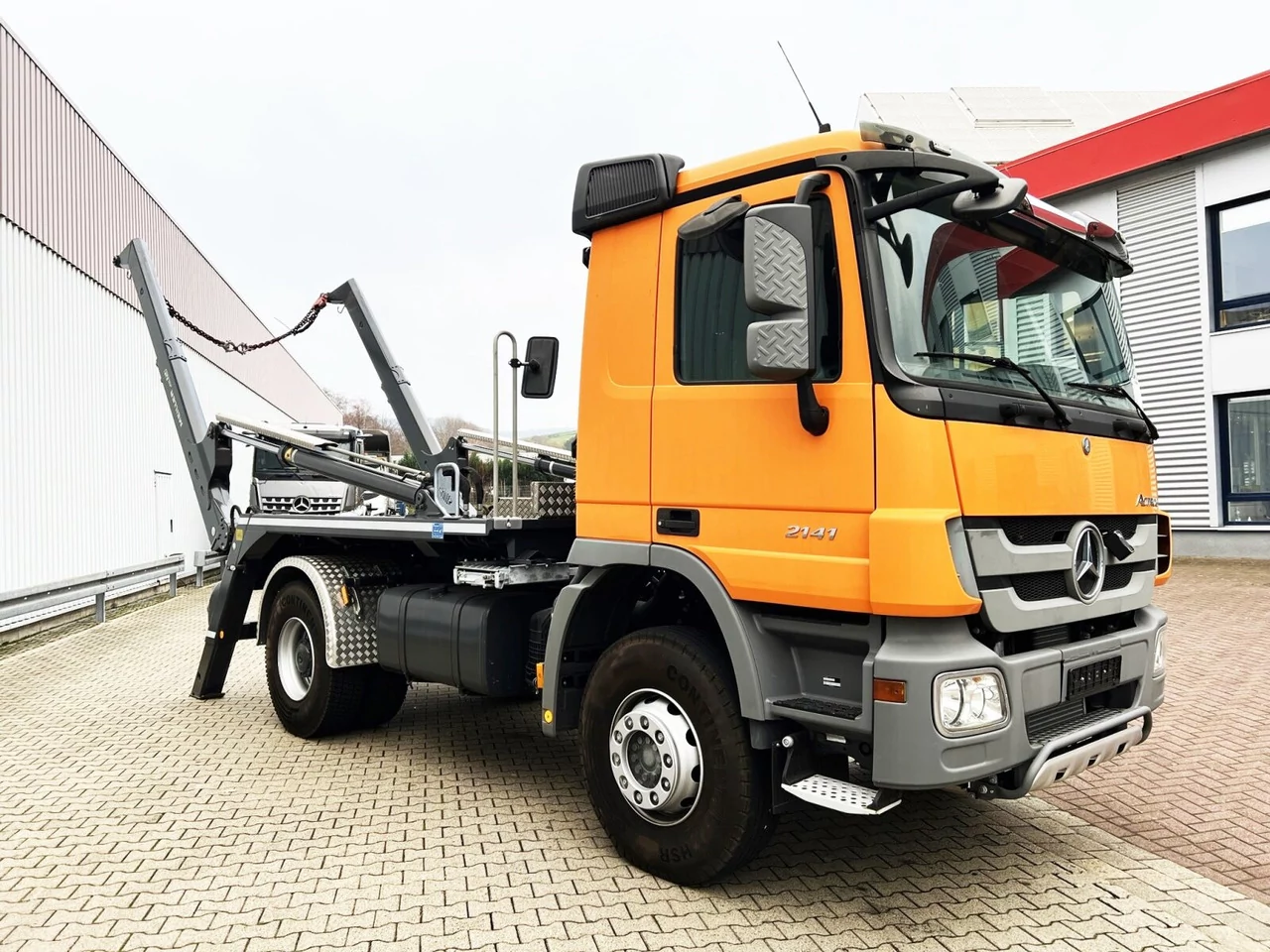 Внешний вид автомобиля — MERCEDES ACTROS