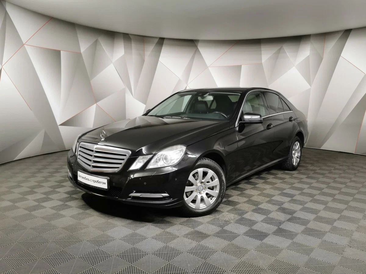Внешний вид автомобиля — MERCEDES E-CLASS