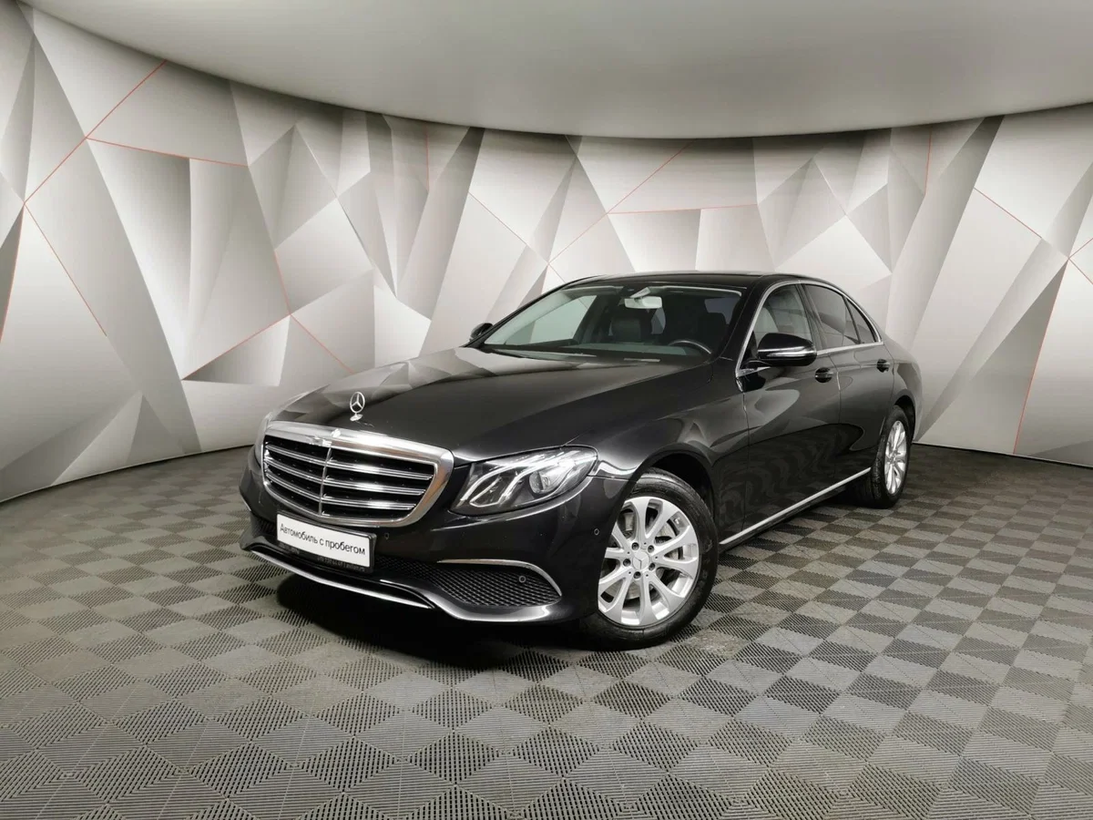 Внешний вид автомобиля — MERCEDES E-CLASS