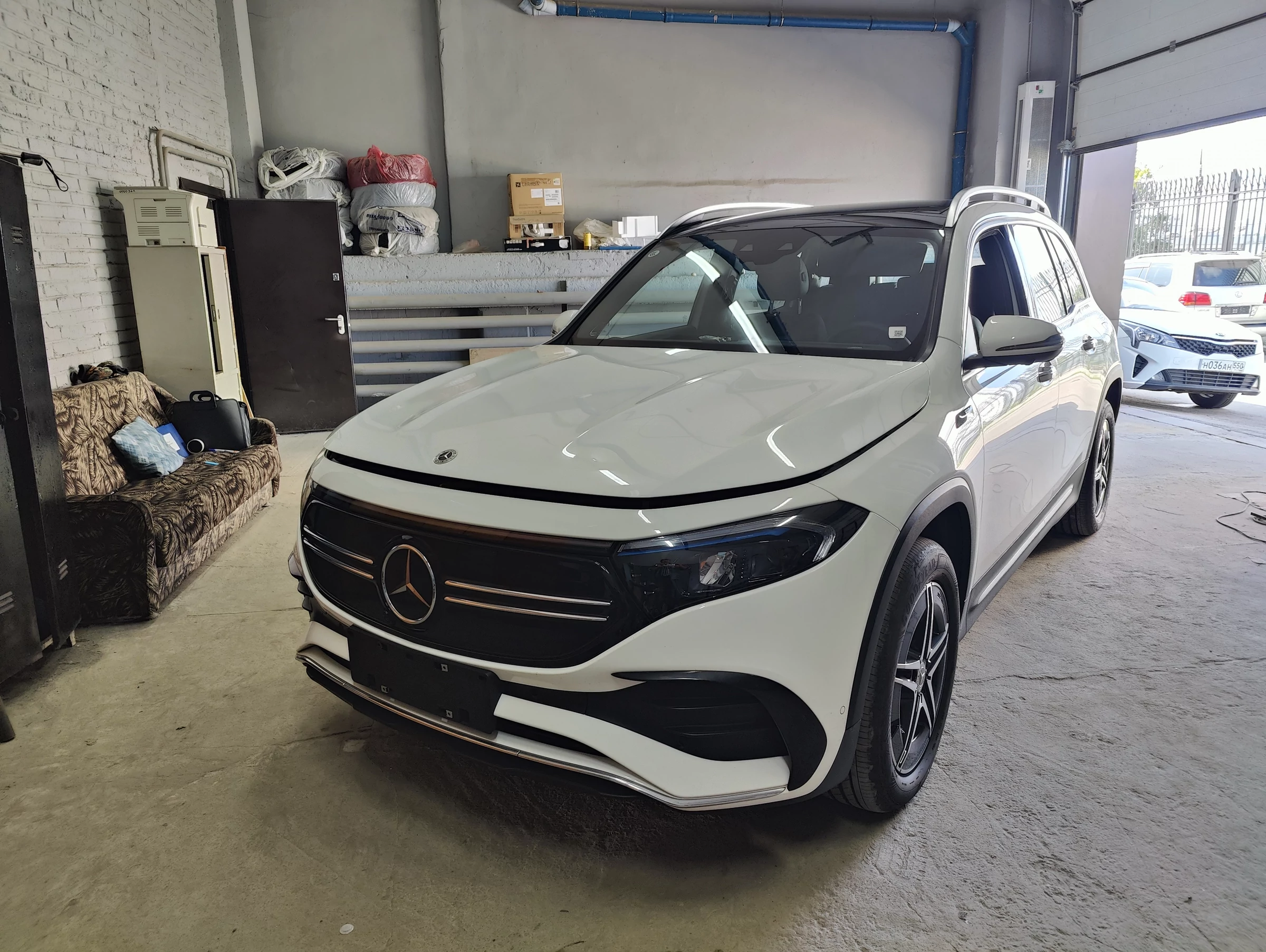 Внешний вид автомобиля — MERCEDES EQB