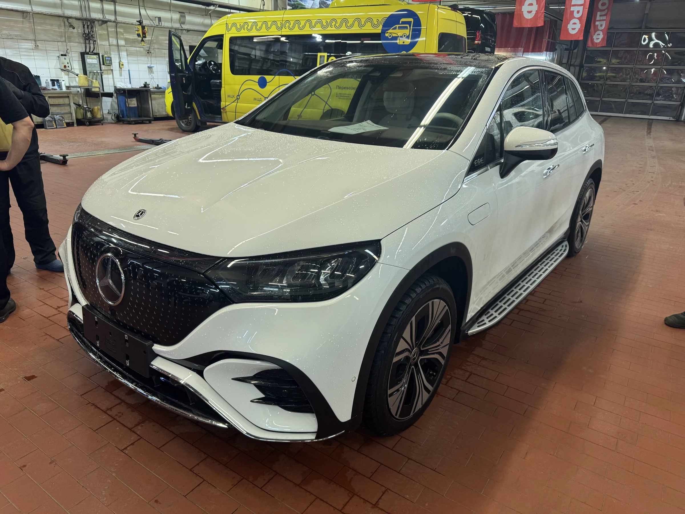 Внешний вид автомобиля — MERCEDES EQE