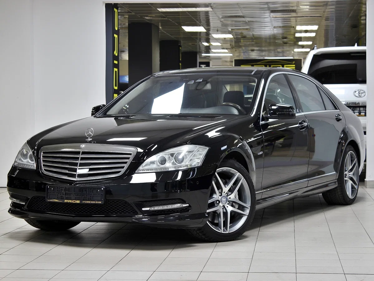 Внешний вид автомобиля — MERCEDES S-CLASS