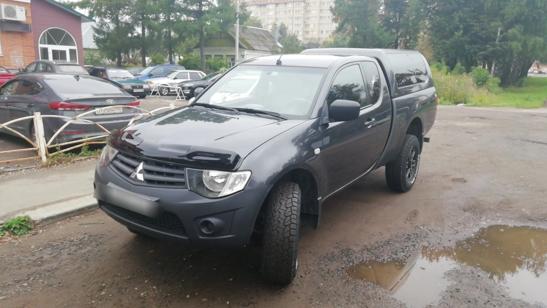Внешний вид автомобиля — MITSUBISHI L200