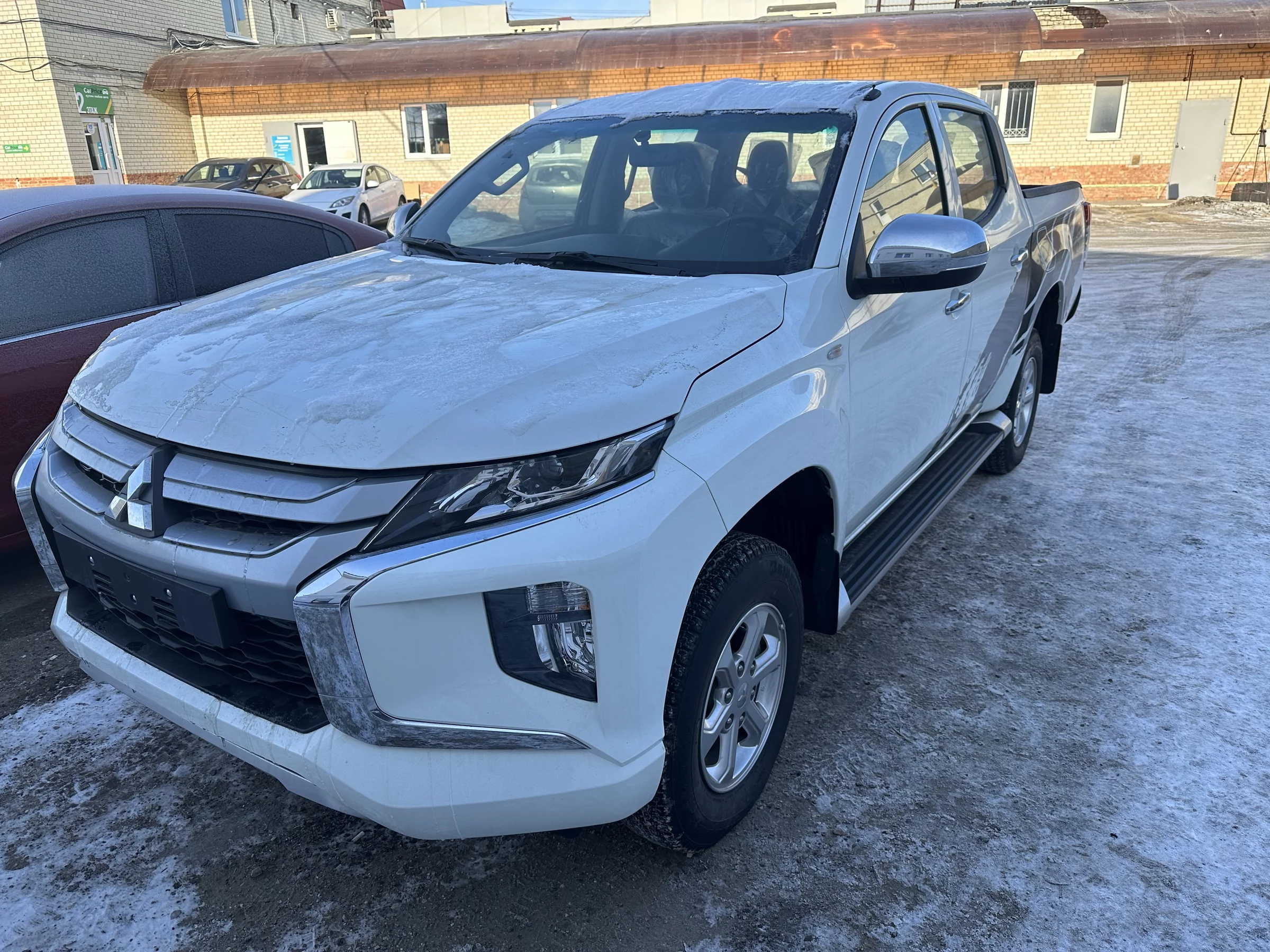 Внешний вид автомобиля — MITSUBISHI L200