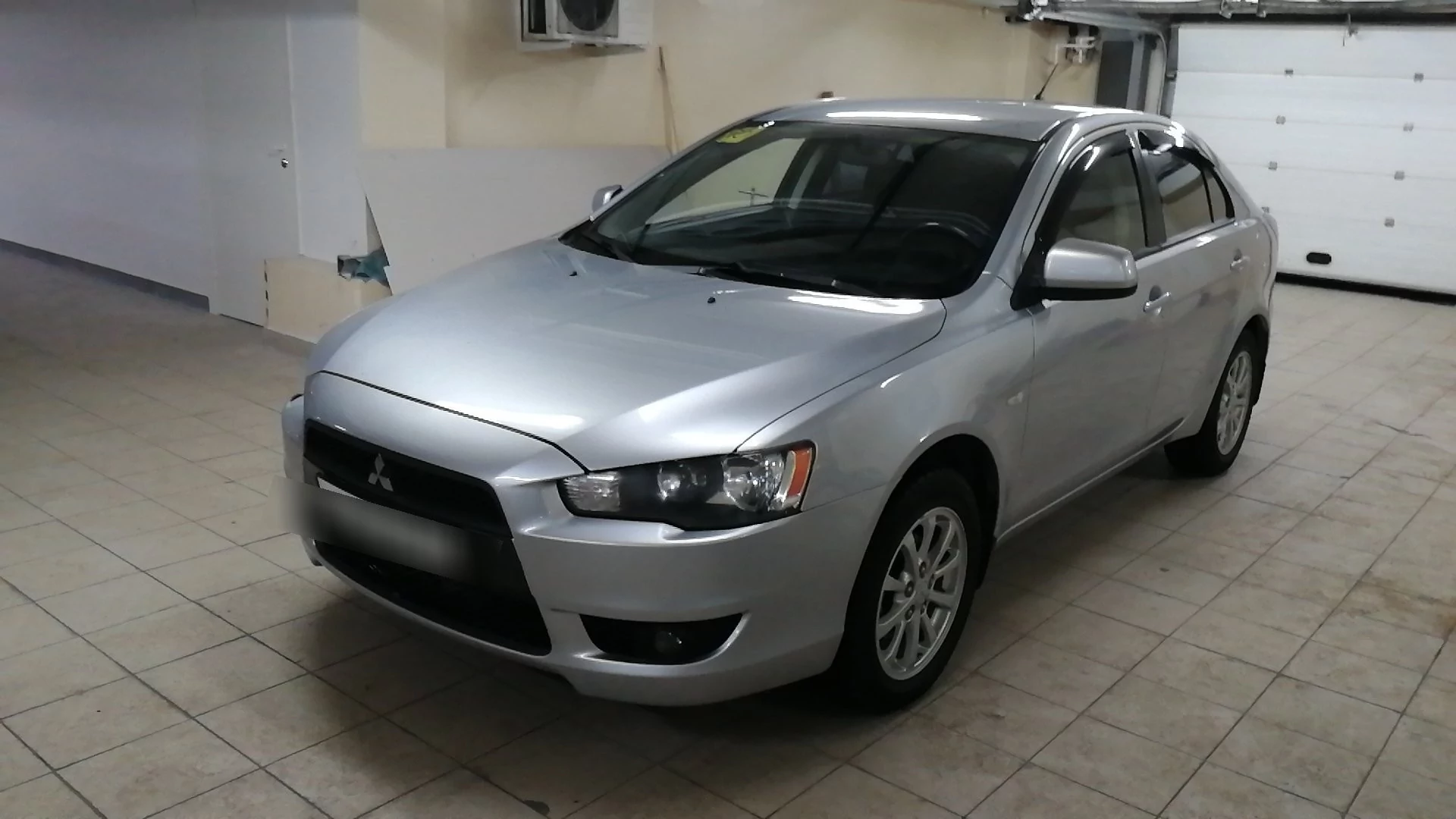 Внешний вид автомобиля — MITSUBISHI LANCER