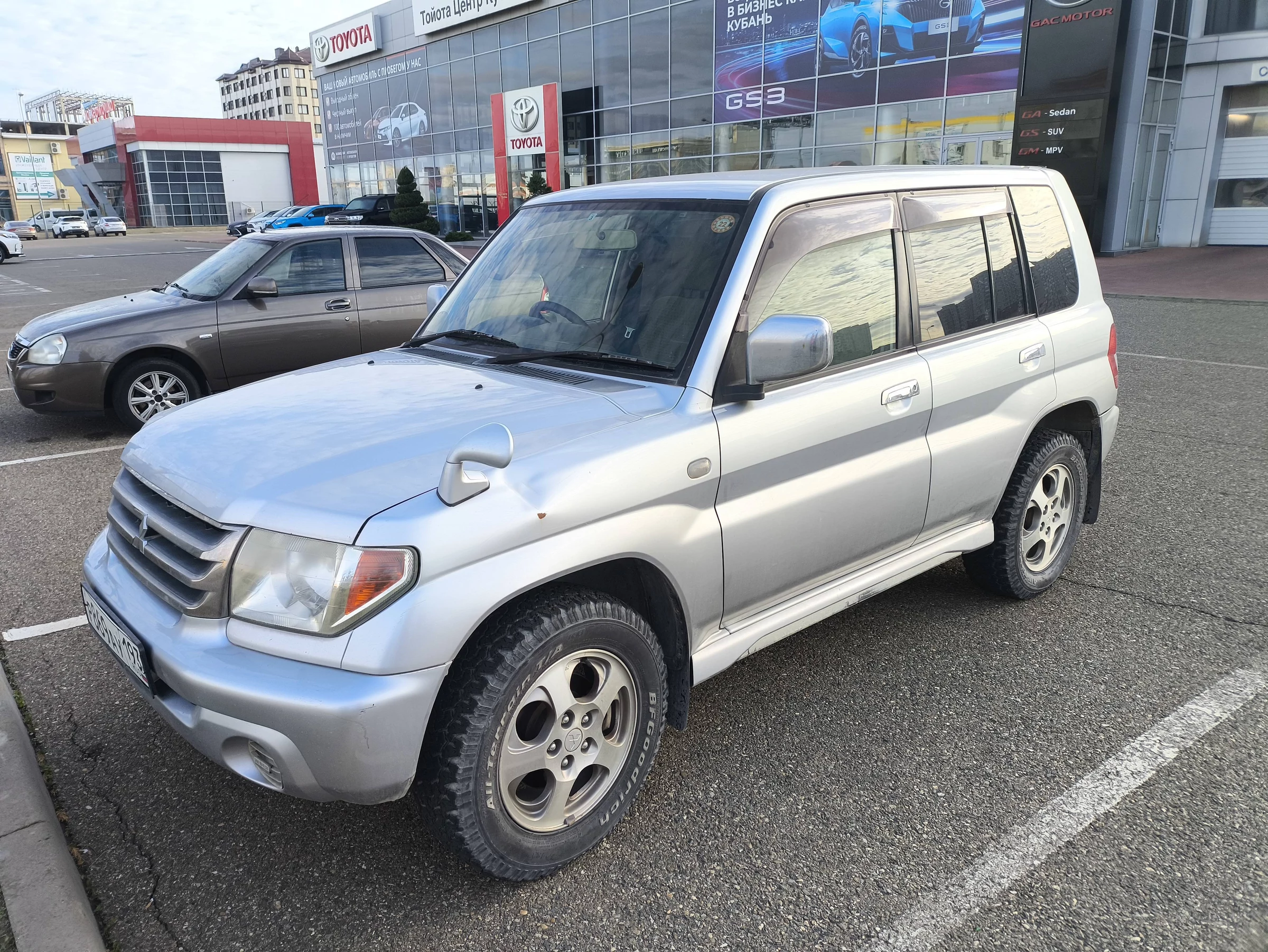 Внешний вид автомобиля — MITSUBISHI Pajero iO