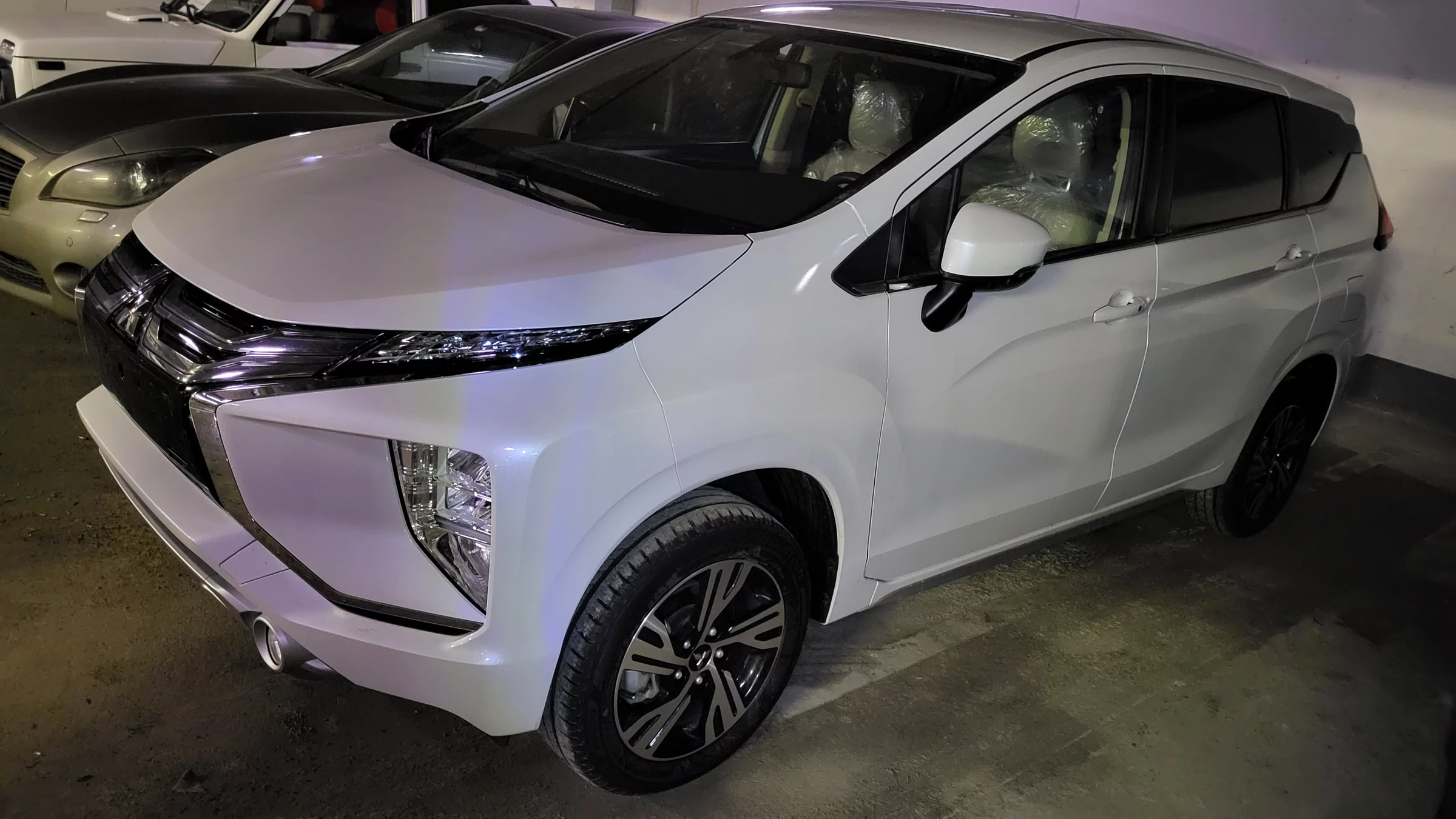 Внешний вид автомобиля — MITSUBISHI XPANDER