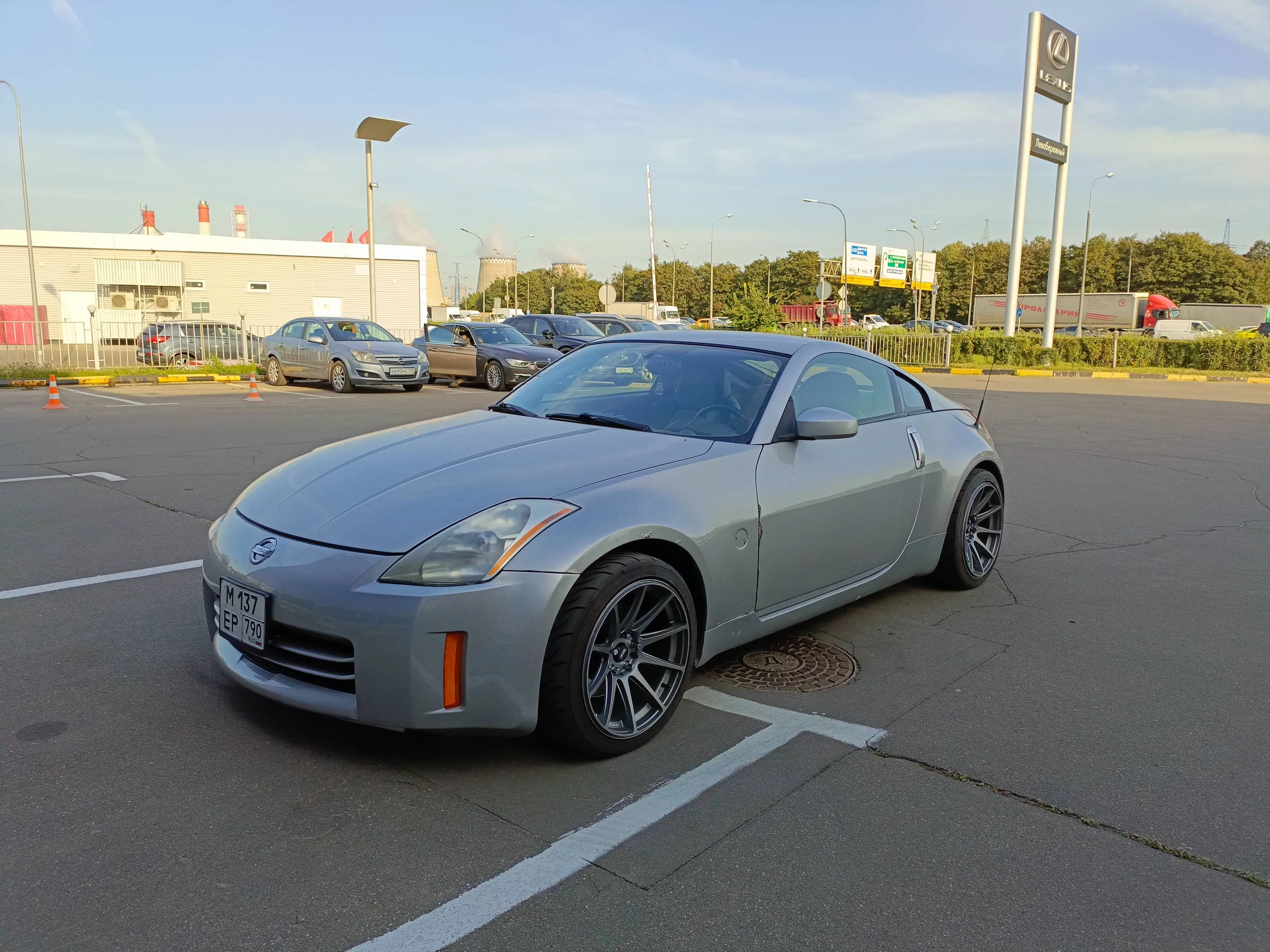 Внешний вид автомобиля — NISSAN 350Z