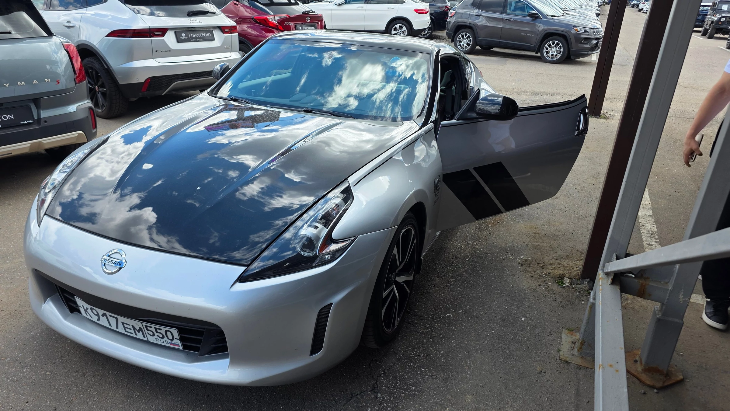 Внешний вид автомобиля — NISSAN 370Z