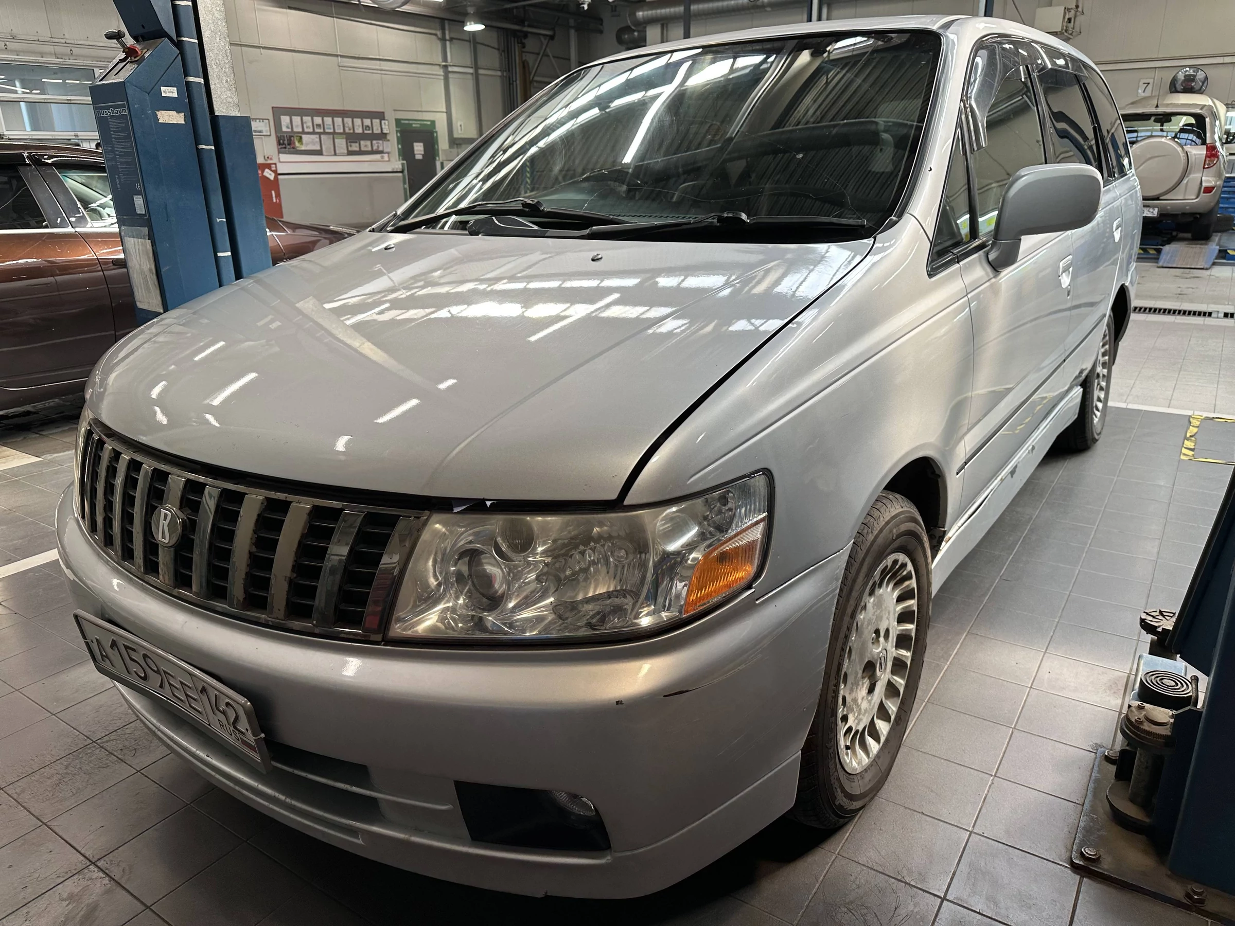Внешний вид автомобиля — NISSAN Bassara