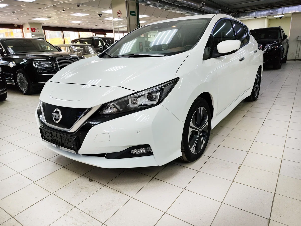 Внешний вид автомобиля — NISSAN LEAF