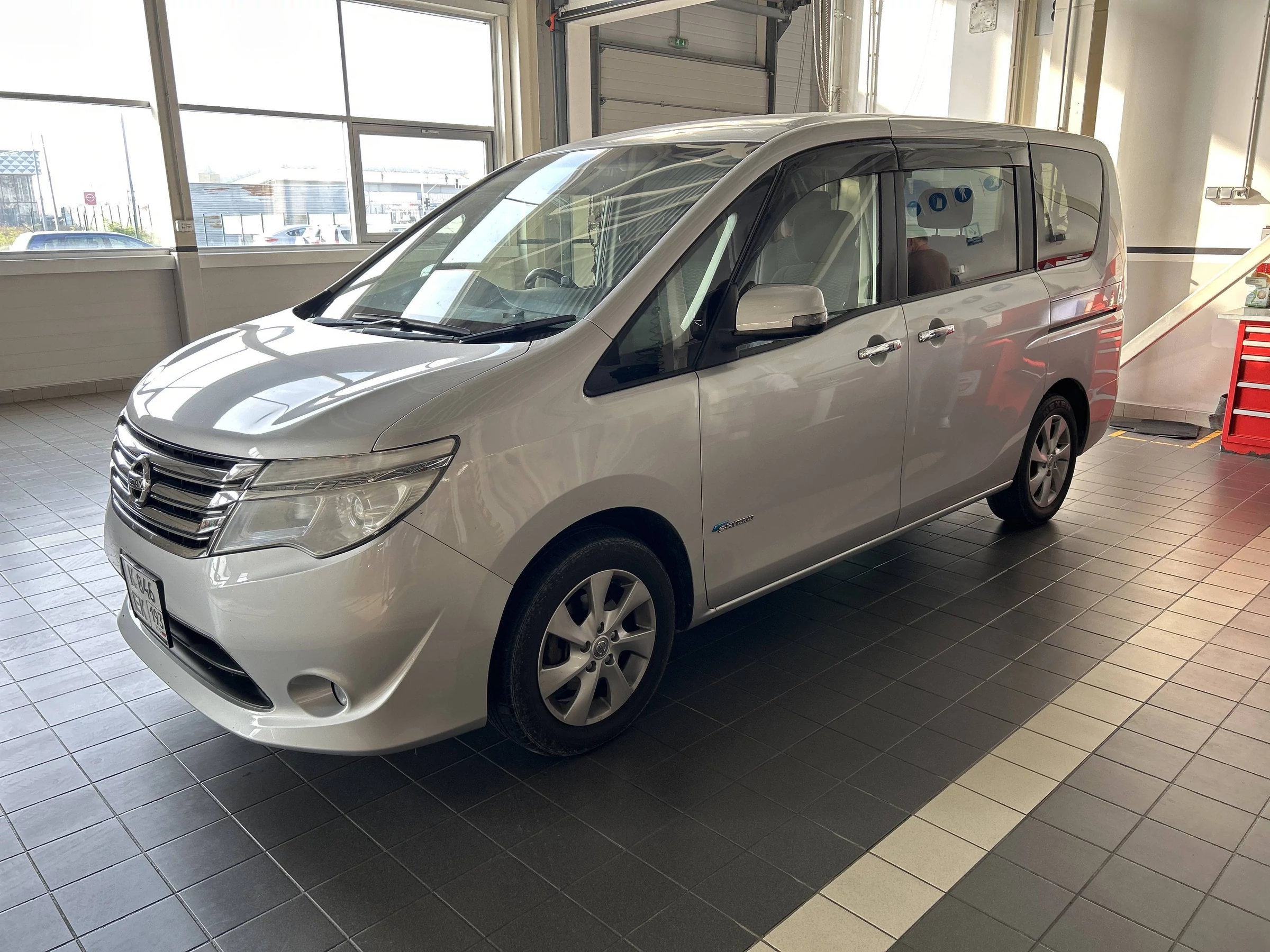Внешний вид автомобиля — NISSAN Serena