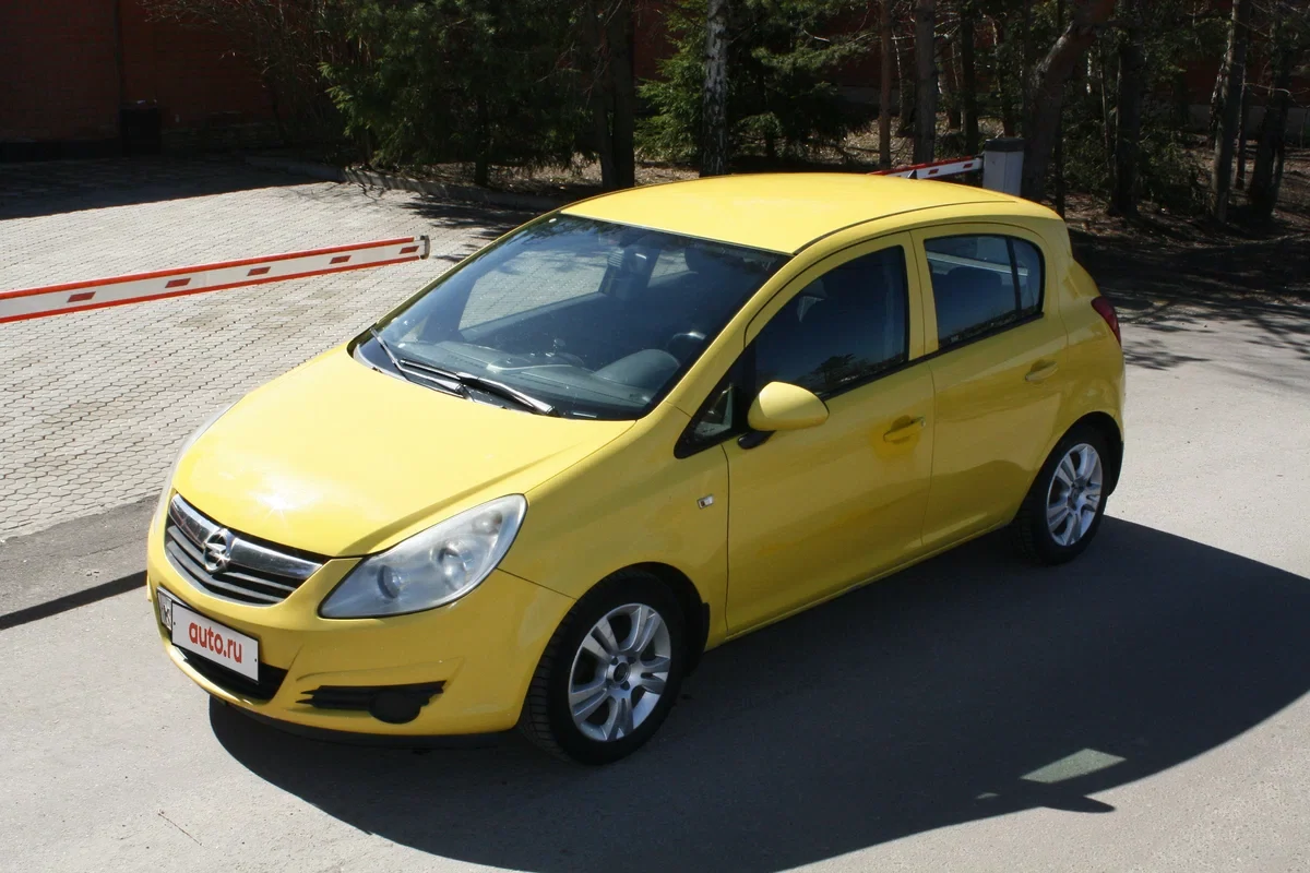 Внешний вид автомобиля — OPEL CORSA