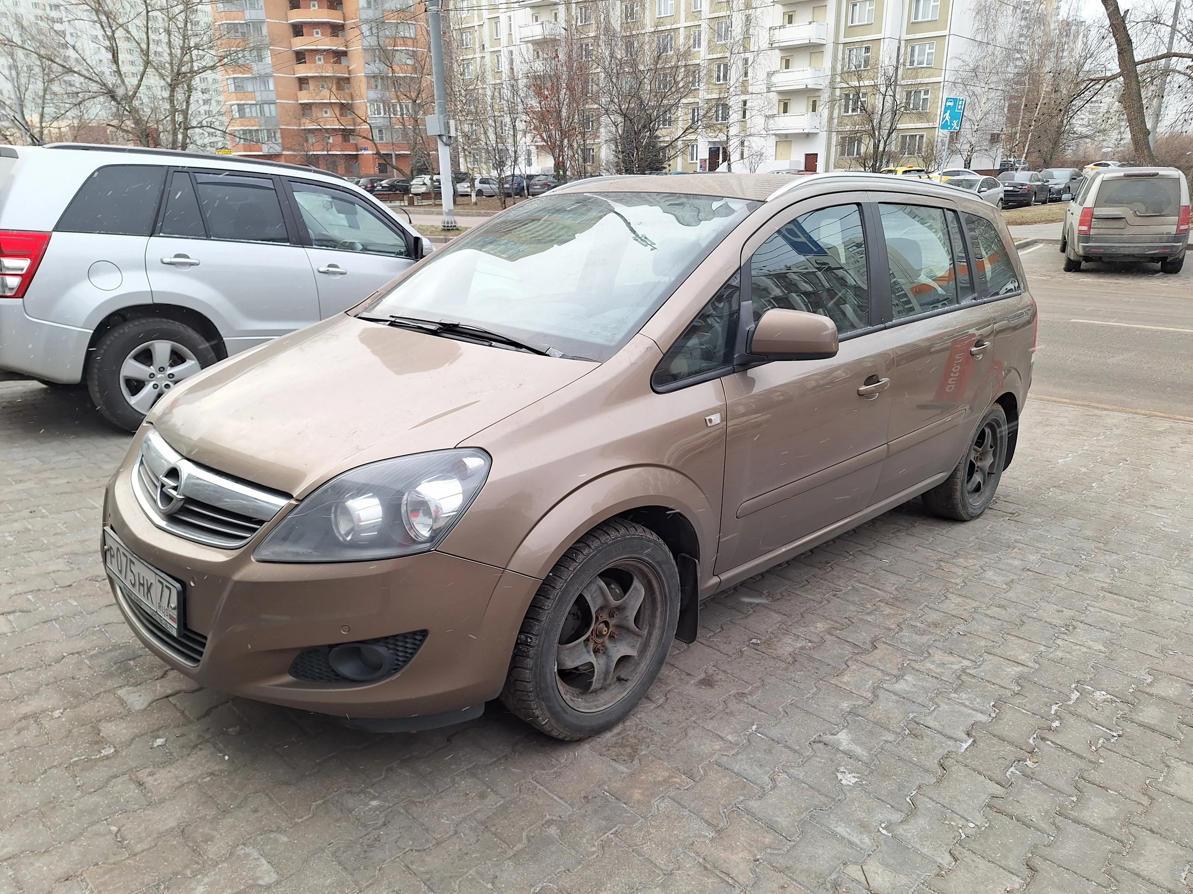 Внешний вид автомобиля — OPEL ZAFIRA