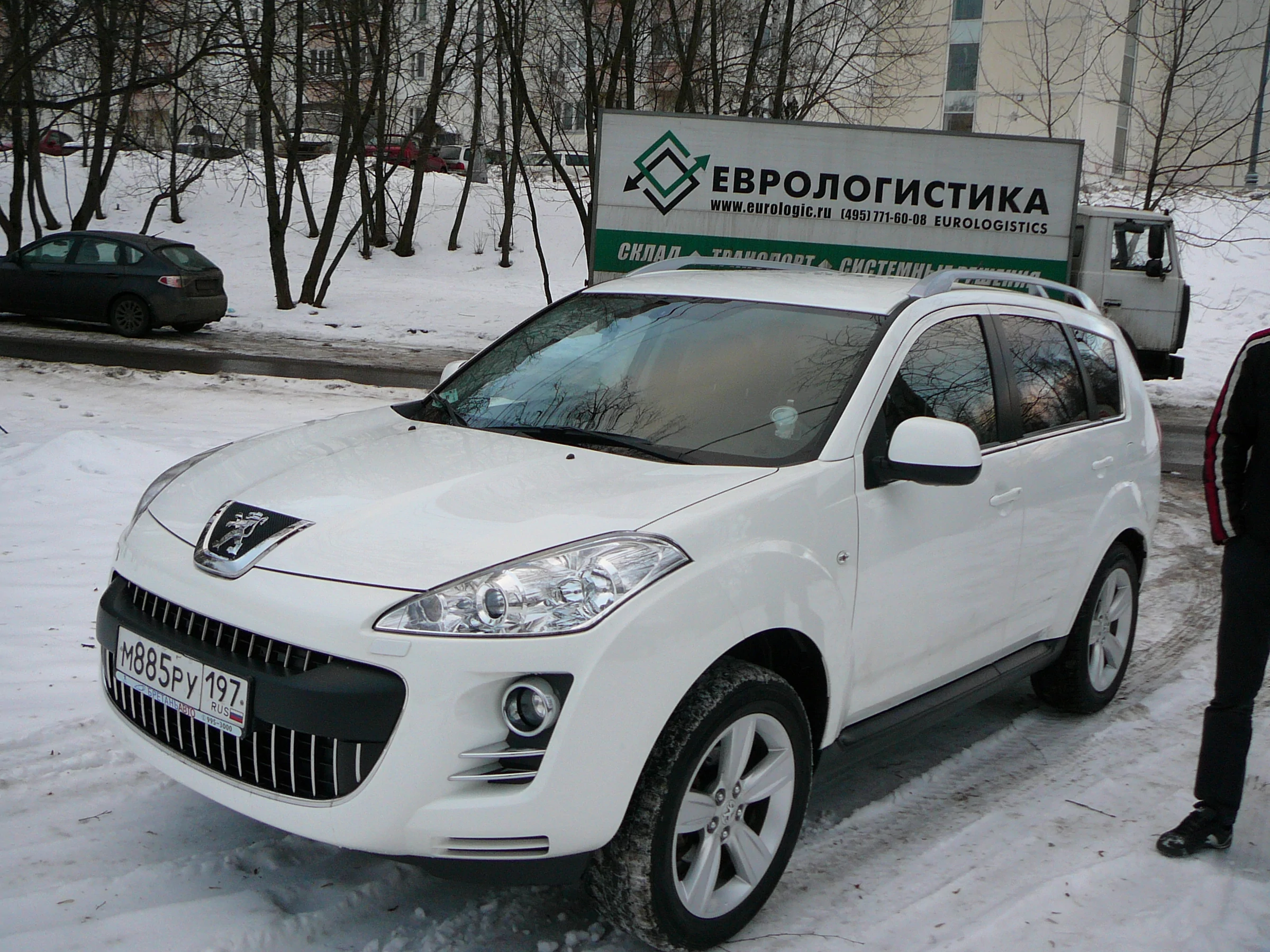 Внешний вид автомобиля — PEUGEOT 4007